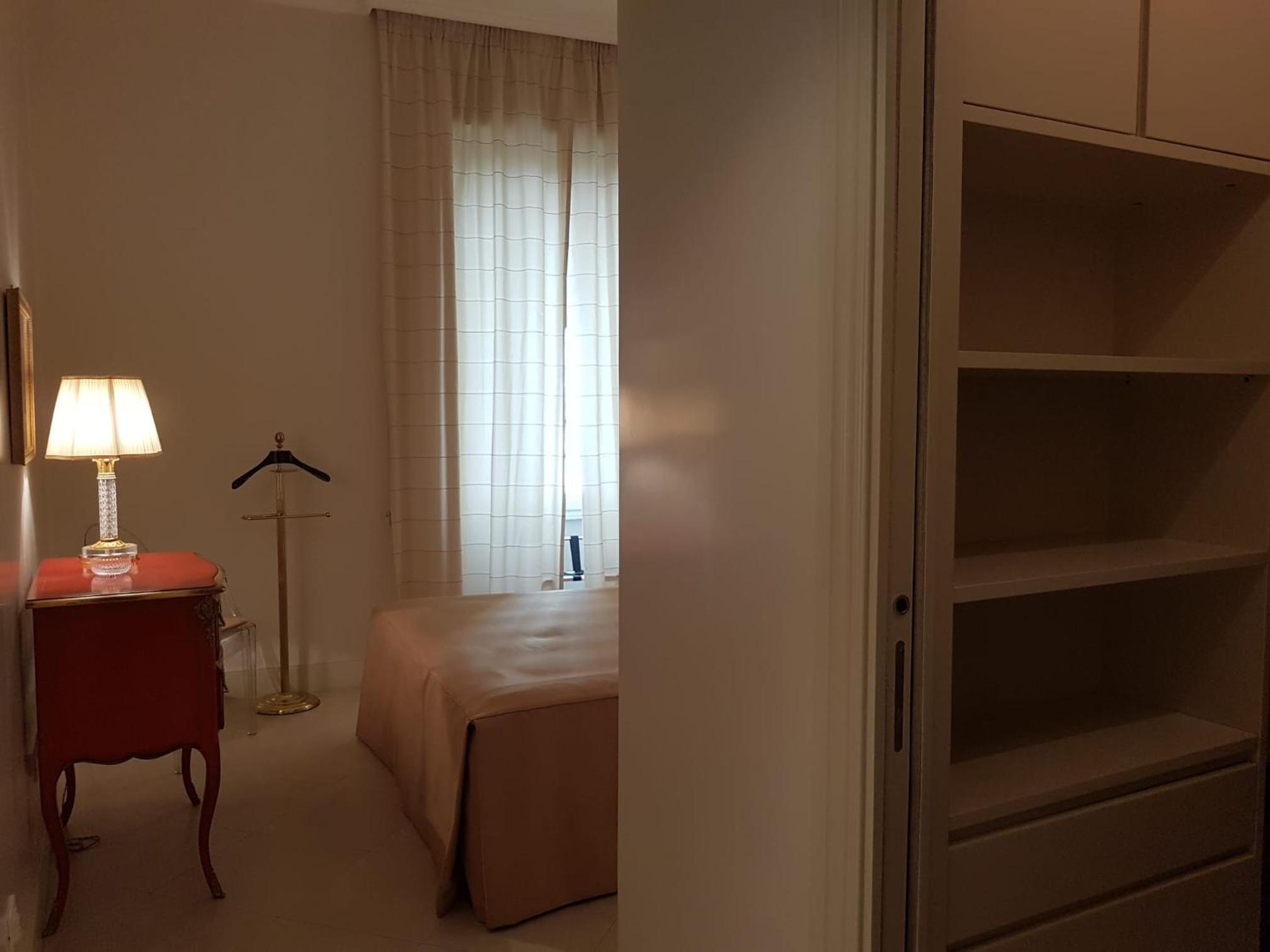 Popolo square deluxe flat