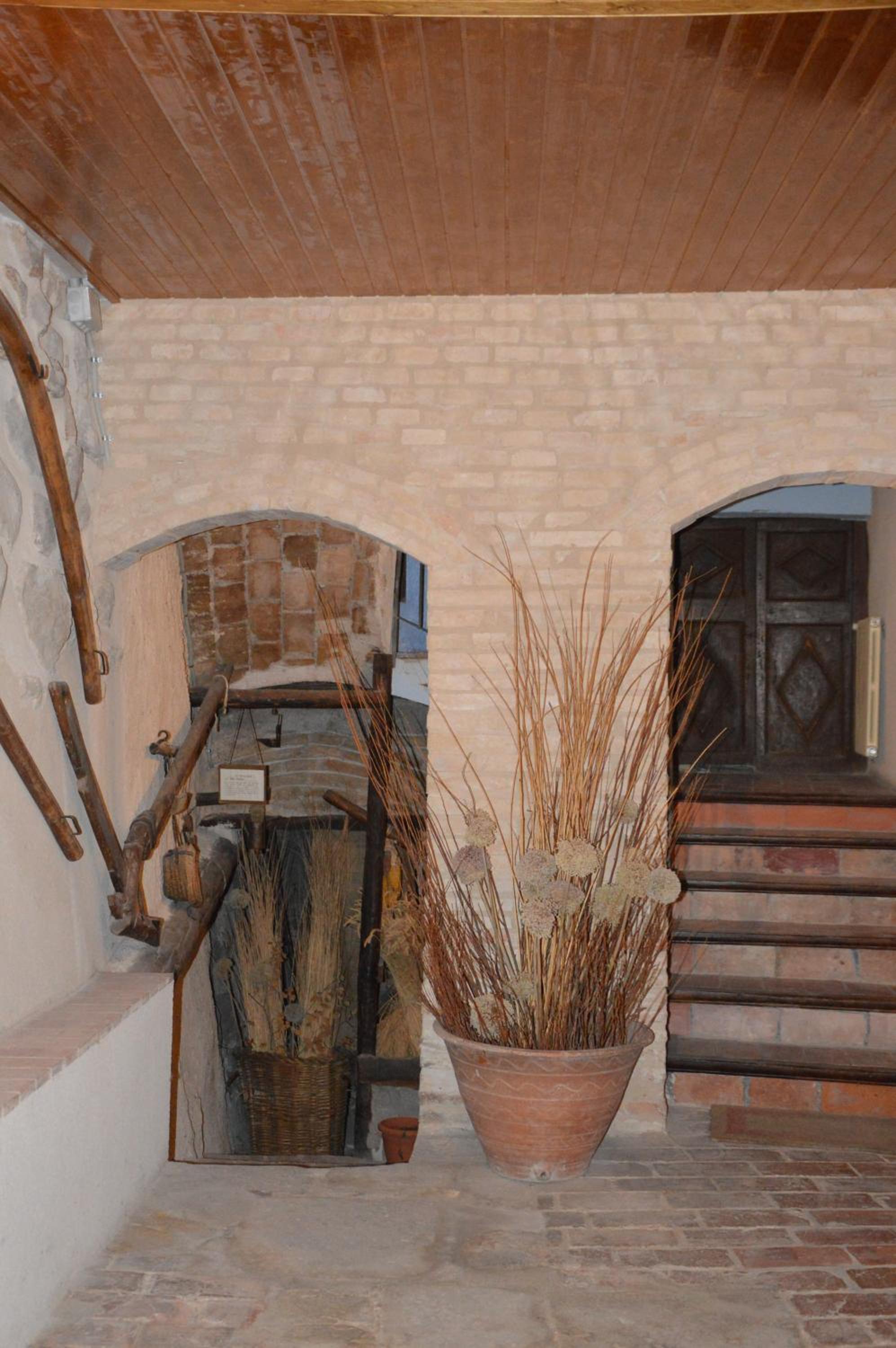 Photo 32