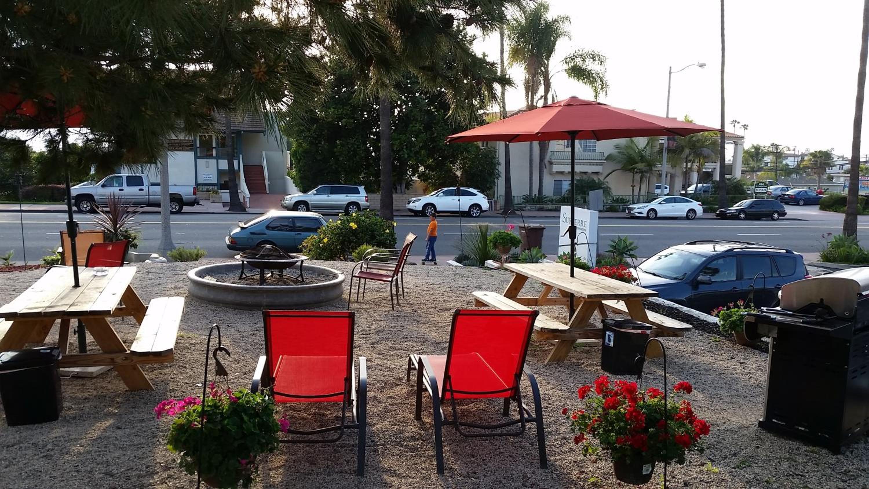 San Clemente Vacations - The Patriots Boutique Motel - Property Image 12