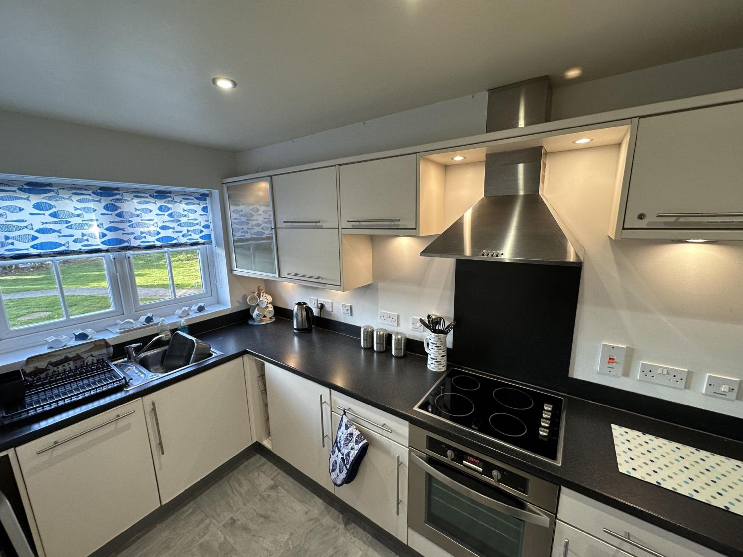 Snowdrop Cottage - Part of the The Bay Filey Holiday Village with pool, gym and direct beach access, pub, restaurant, tennis and meadows walks