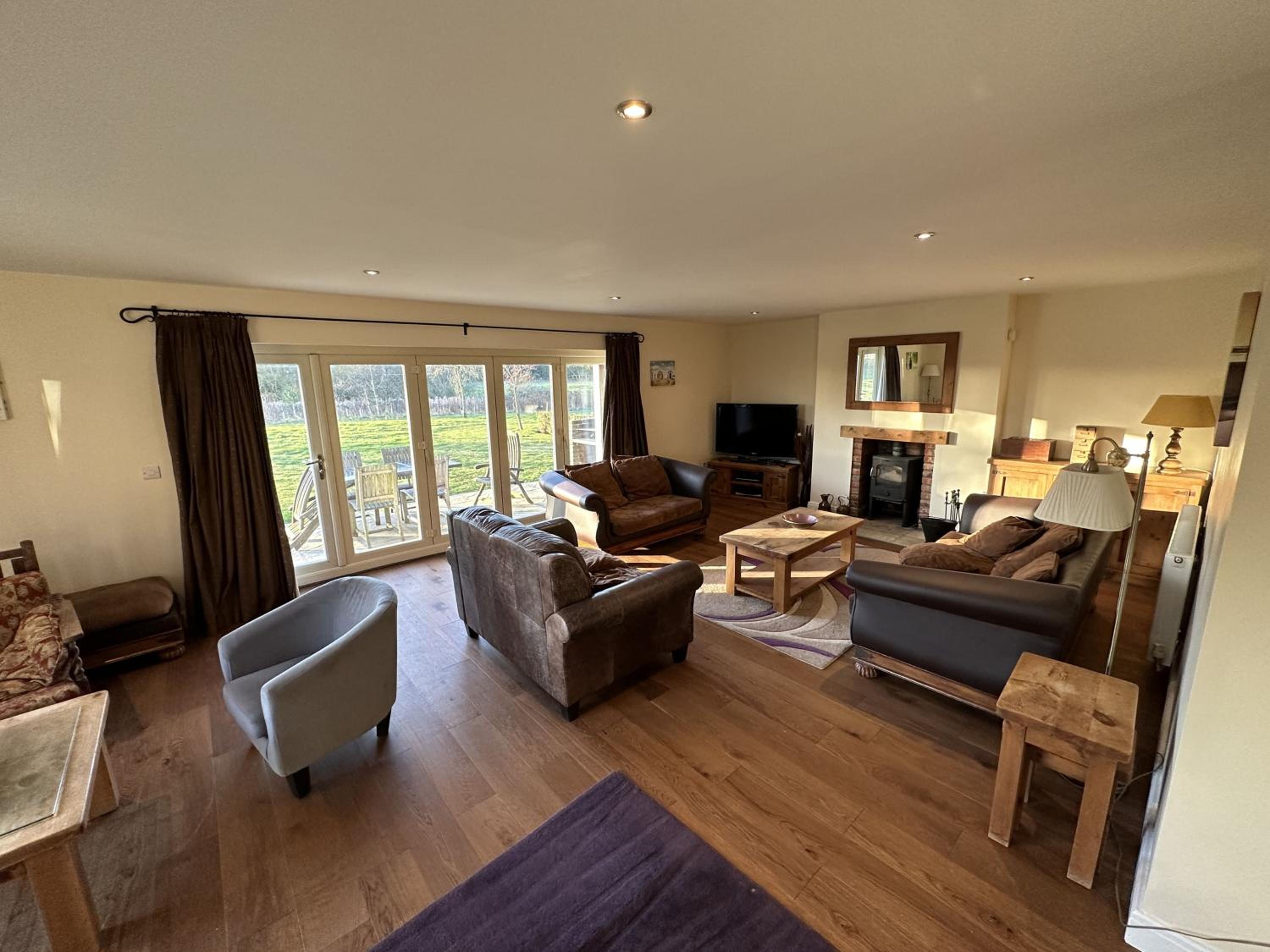 Meadow Shores - Part of the The Bay Filey Holiday Village with pool, gym and direct beach access, pub, restaurant, tennis and meadows walks