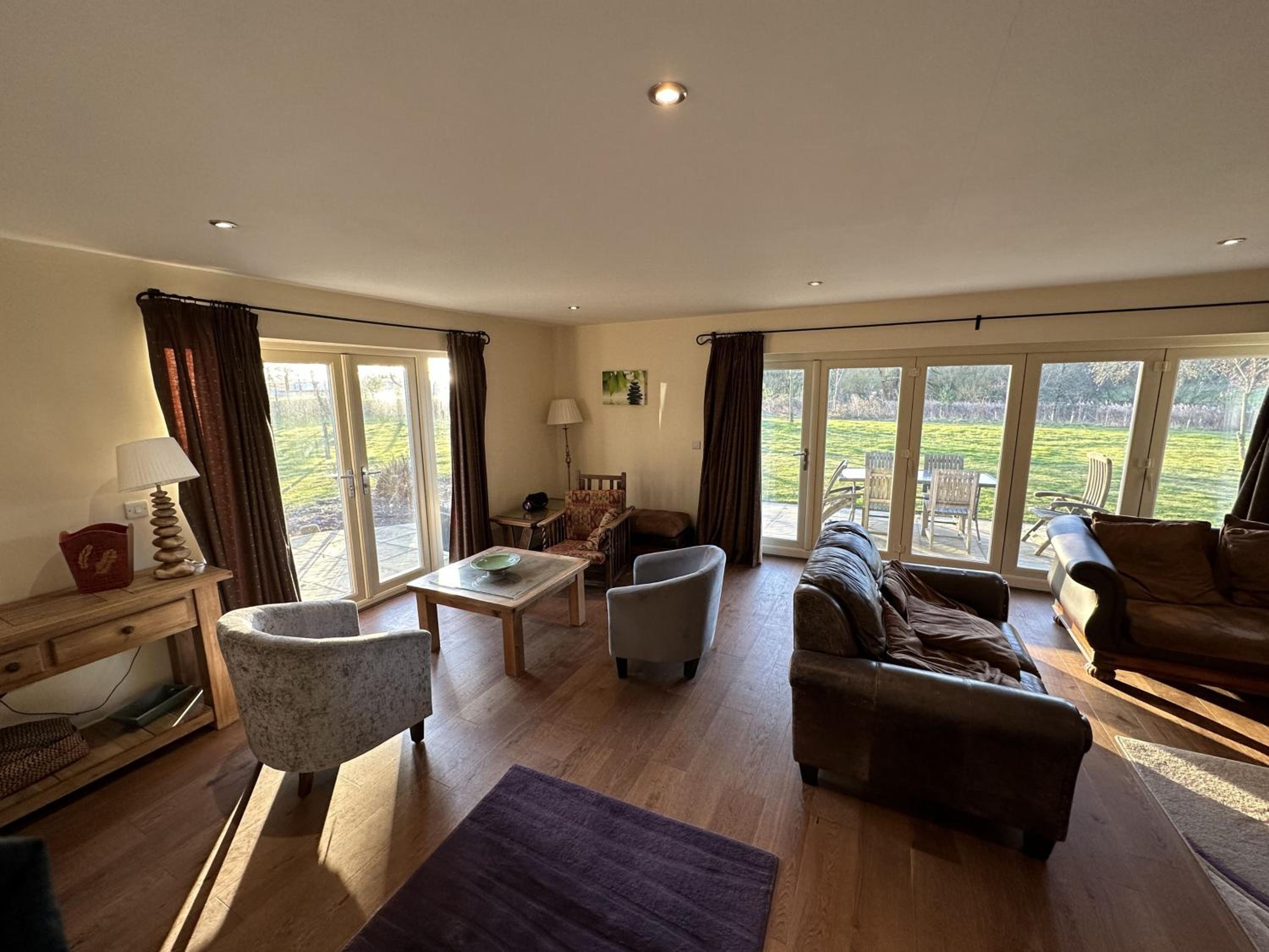 Meadow Shores - Part of the The Bay Filey Holiday Village with pool, gym and direct beach access, pub, restaurant, tennis and meadows walks