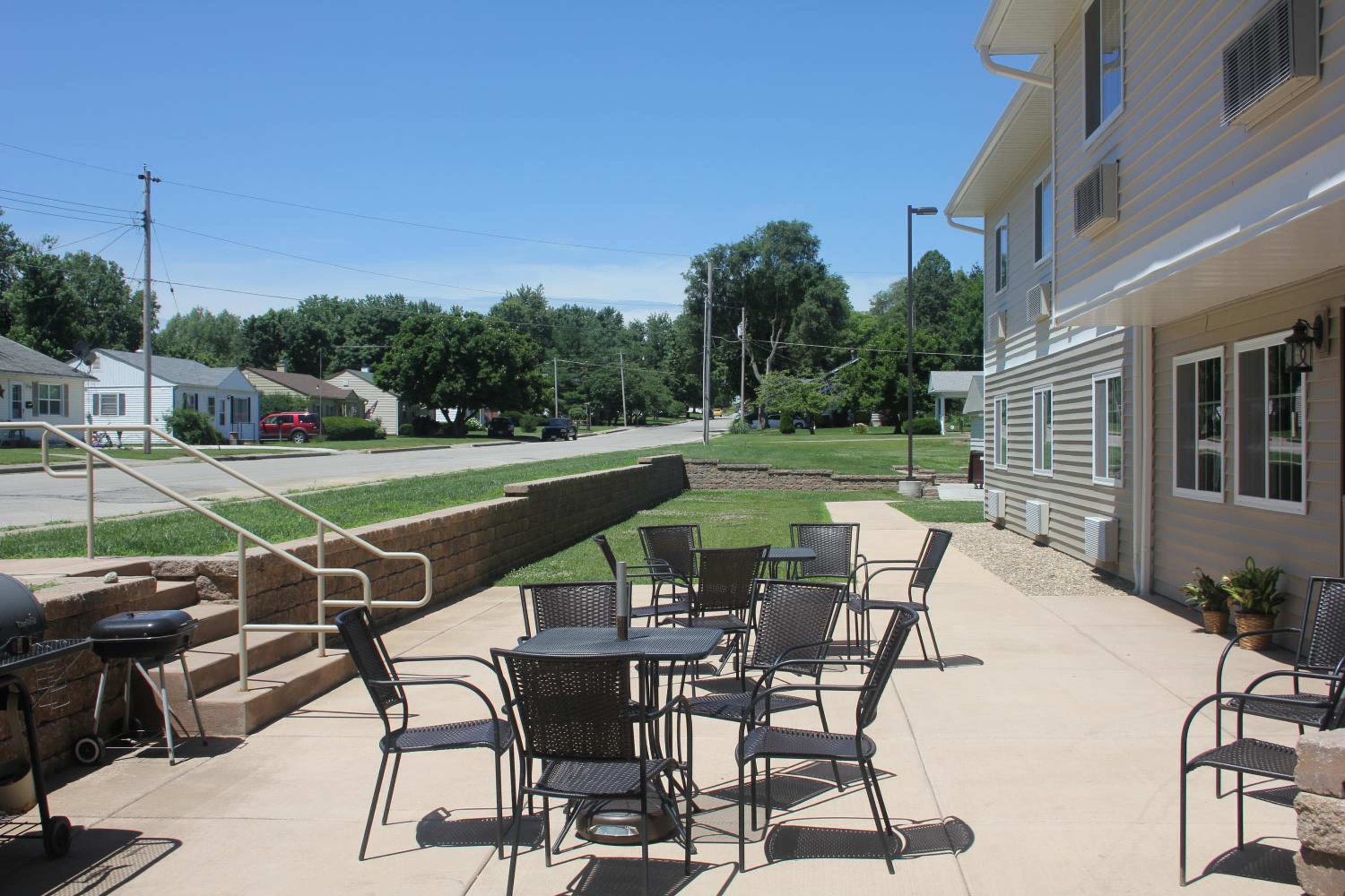 Green Acres Hotel