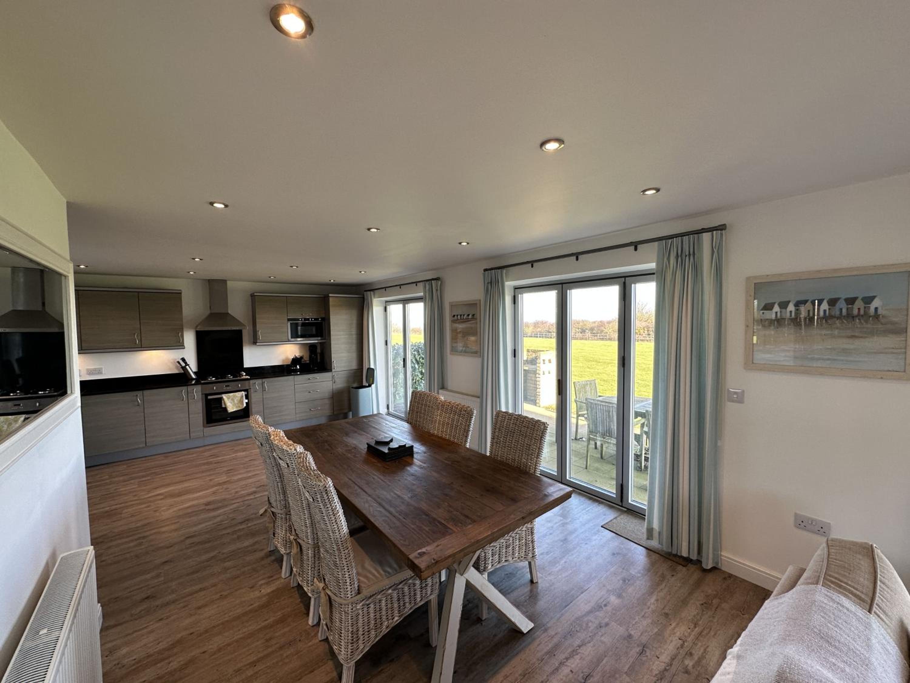 Brigg View Cottage - Seaview and Balconies - Part of the The Bay Filey Holiday Village with pool, gym and direct beach access, pub, restaurant, tennis and 