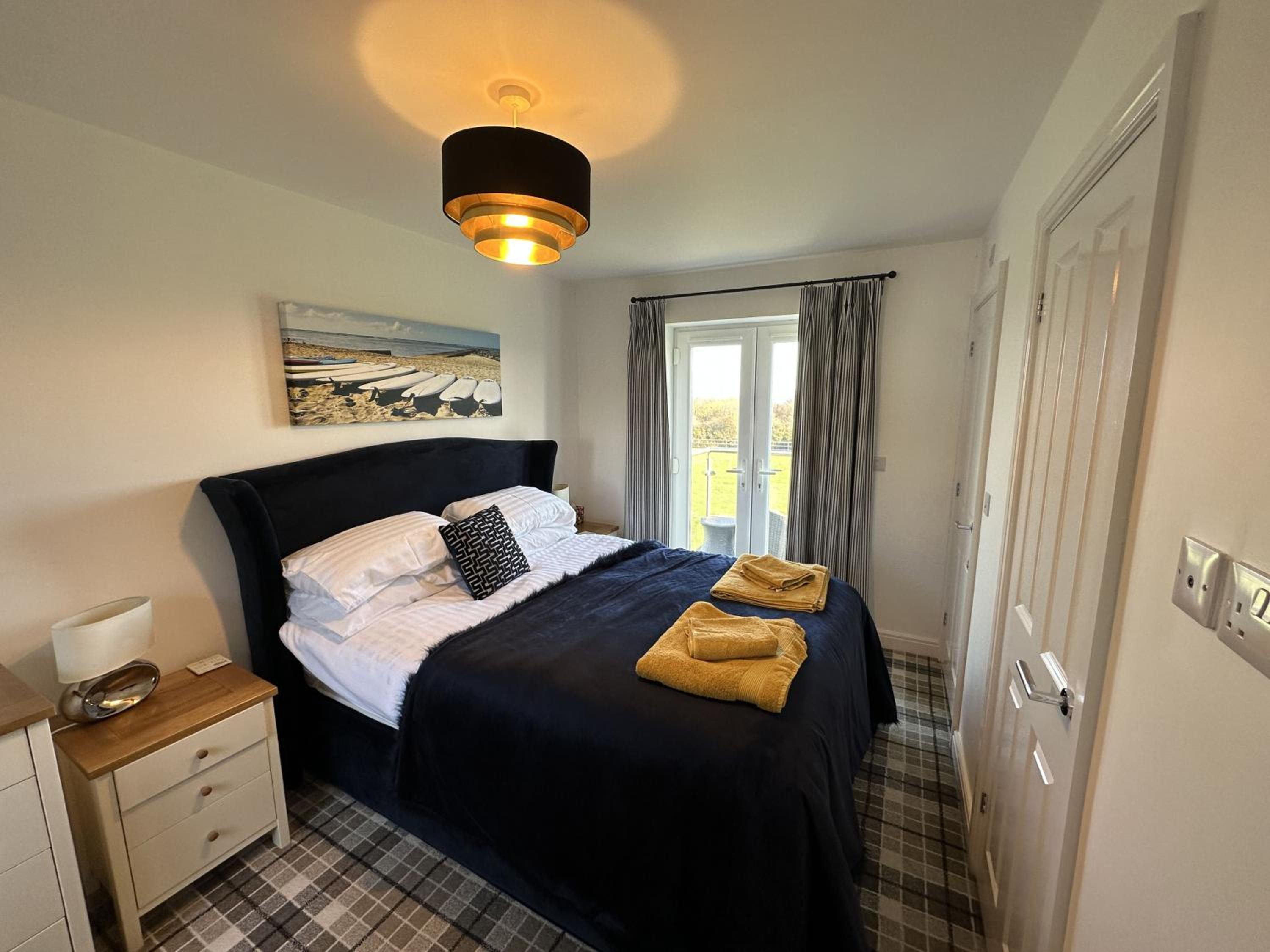 Brigg View Cottage - Seaview and Balconies - Part of the The Bay Filey Holiday Village with pool, gym and direct beach access, pub, restaurant, tennis and 