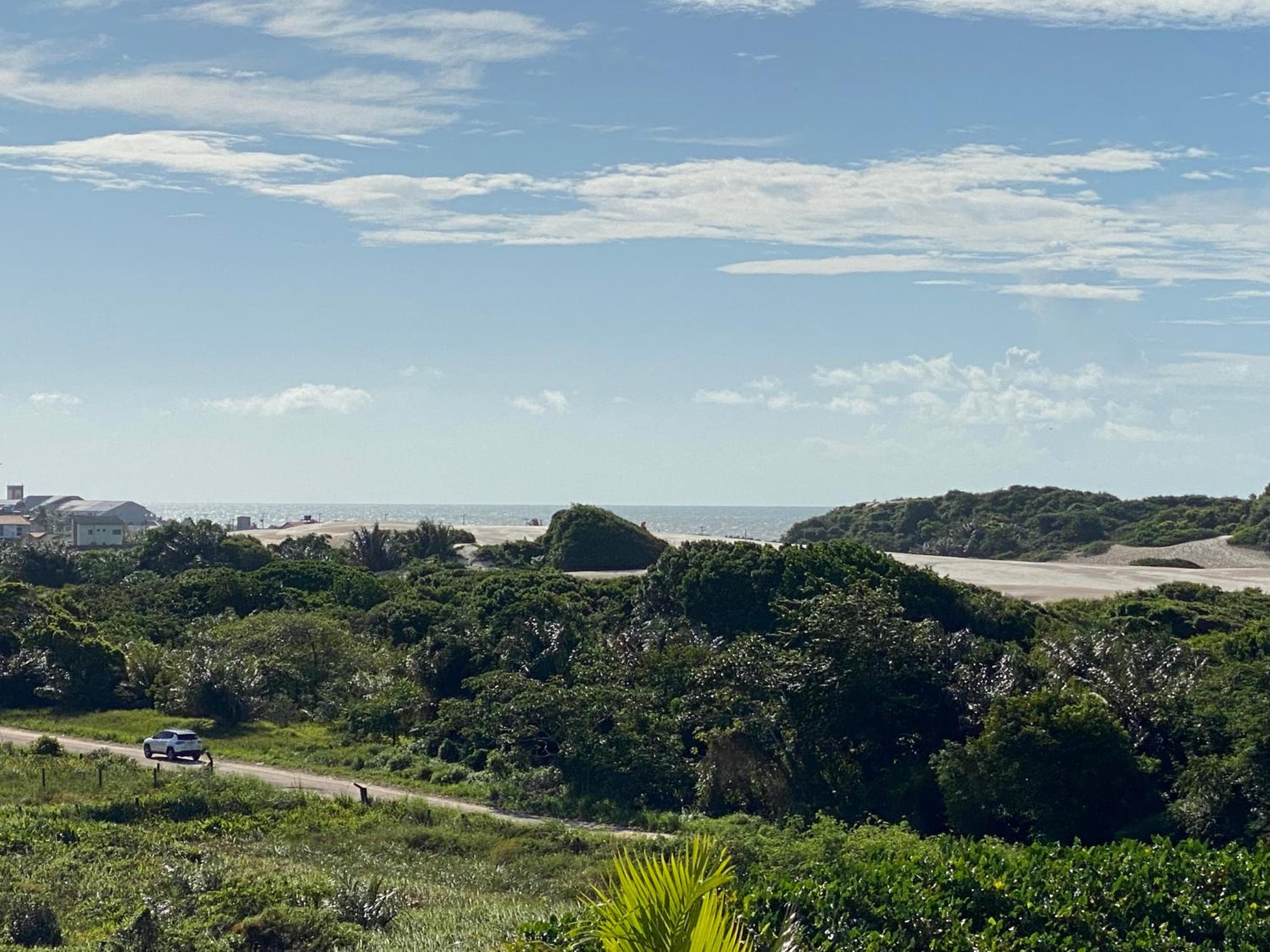 No Atalaia, Fort Poseidon rua do Atalho a 700 metros da praia do Atalaia, apartamento novo decorado, varanda, sala de estar e jantar, 02 suítes, 03 banheir