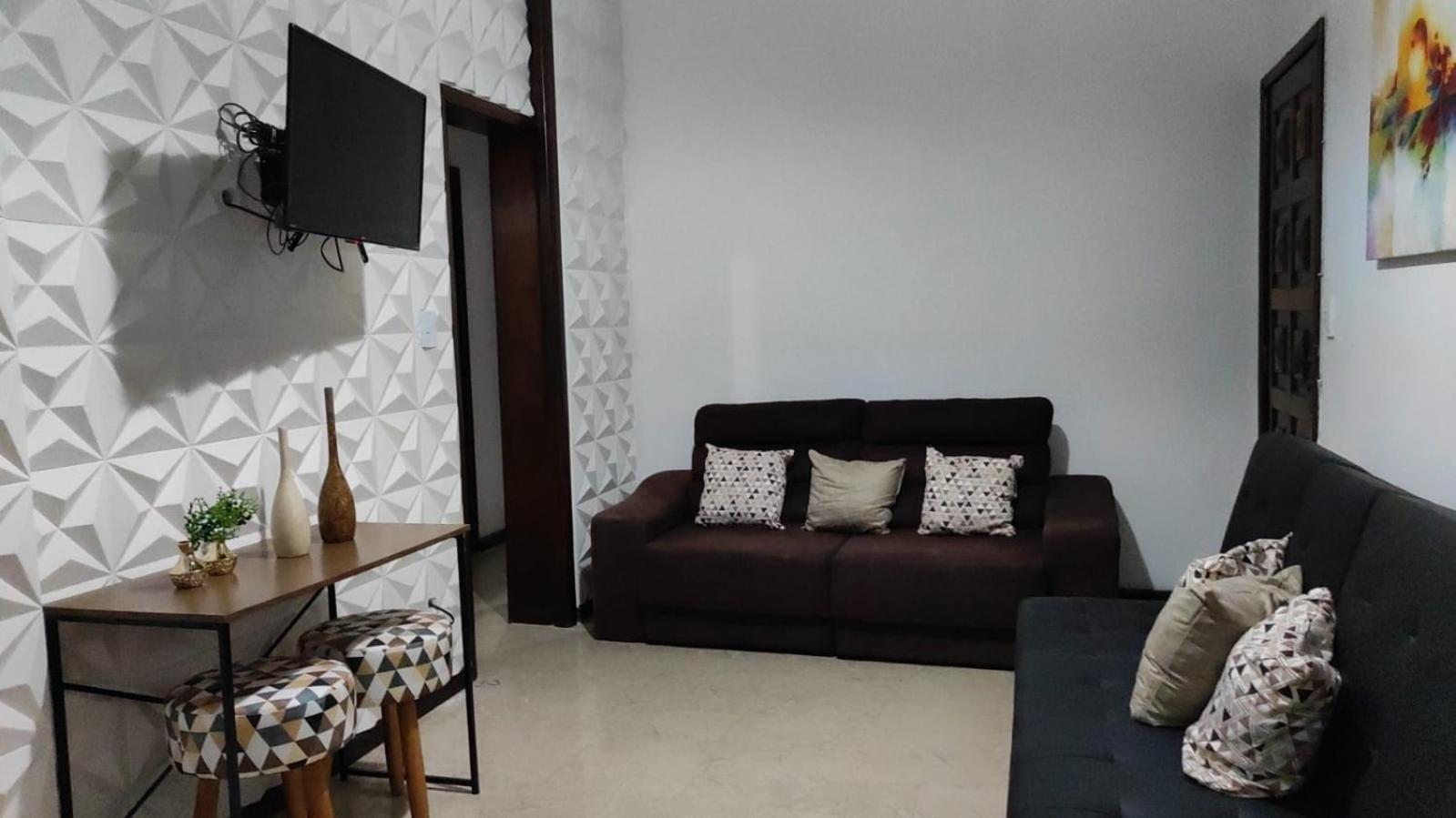 Belíssimo apartamento vista mar deslumbrante na Barra! Direto na praia e no circuito do Carnaval de Salvador.
