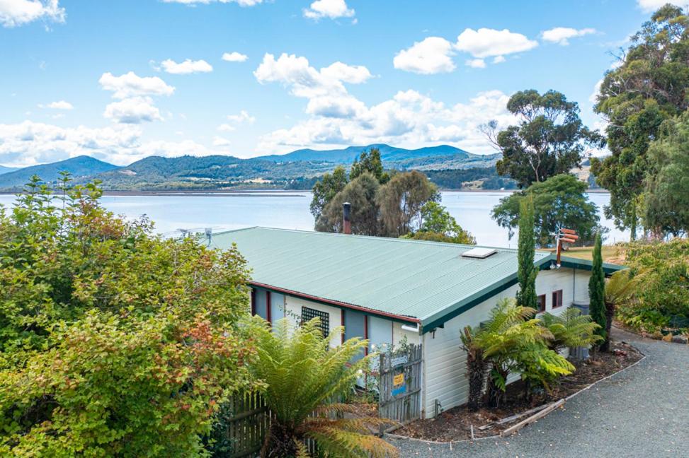Fleurty's Point Cottage at Franklin South, Huon Valley, Tasmania