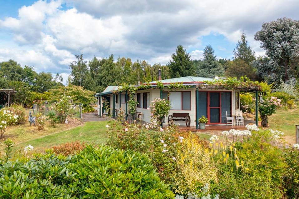 Fleurty's Point Cottage at Franklin South, Huon Valley, Tasmania