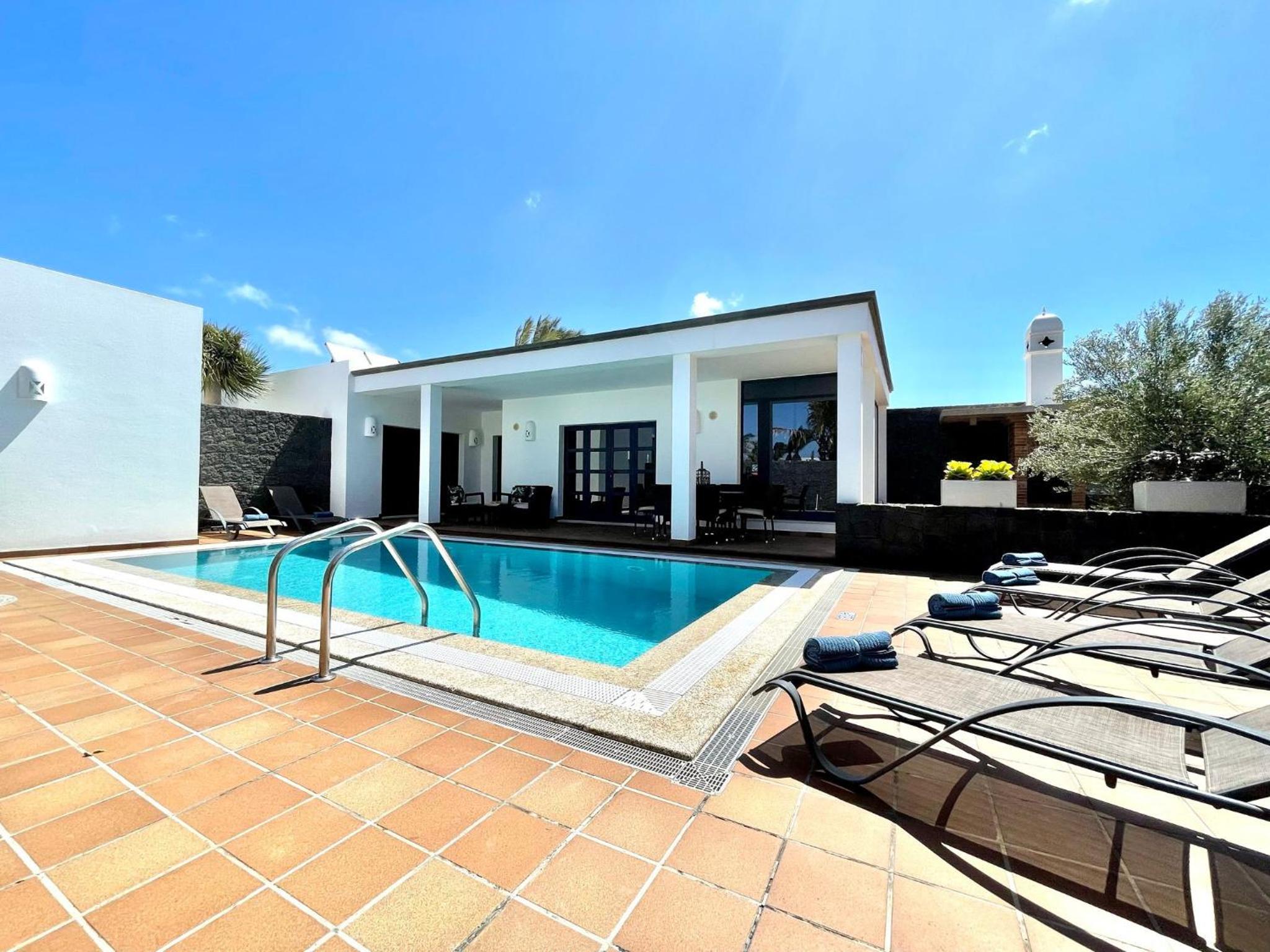 Villas Mamma Mia pool heat Private & Jacuzzi