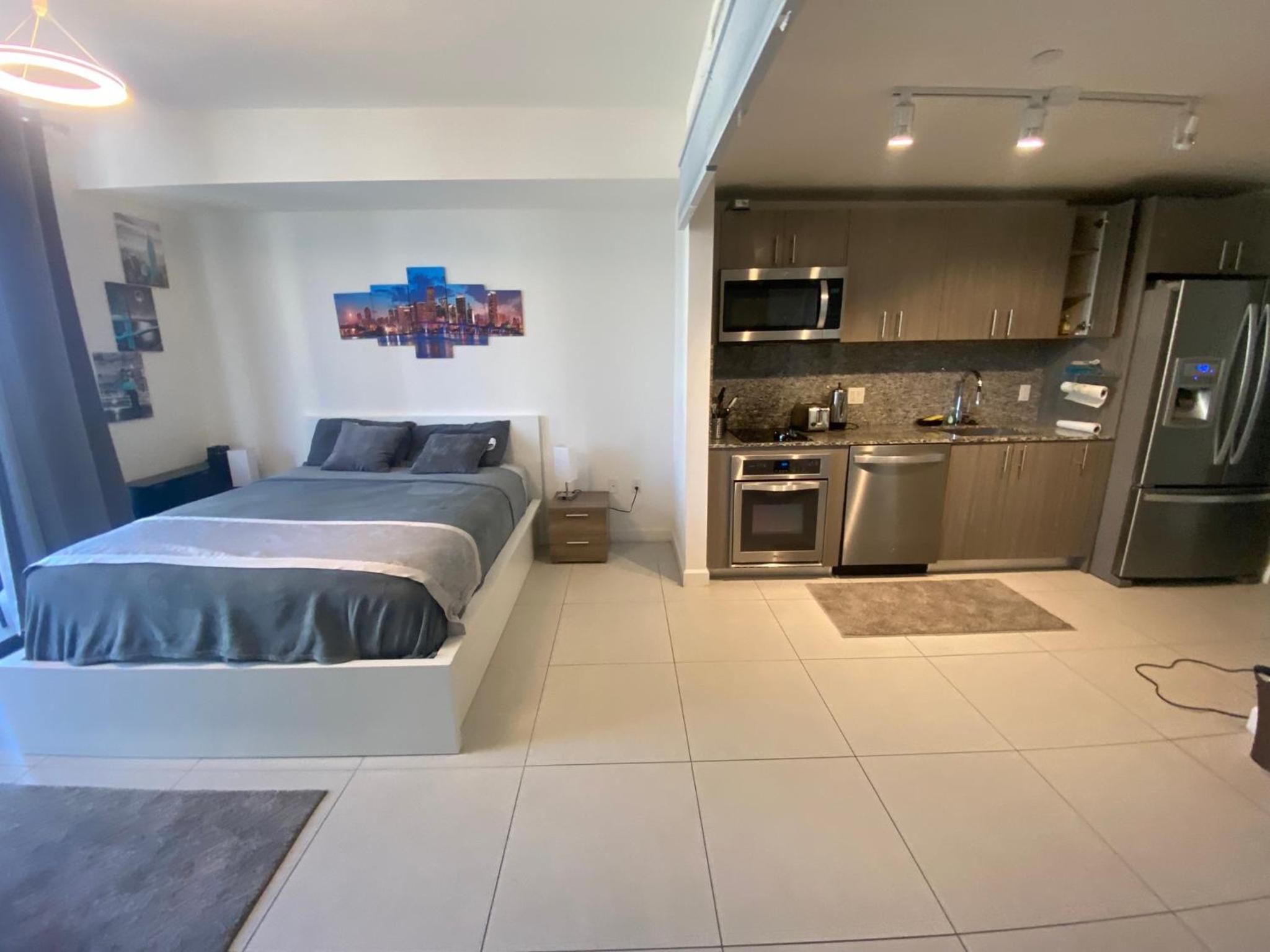 5350 Park inn Suite