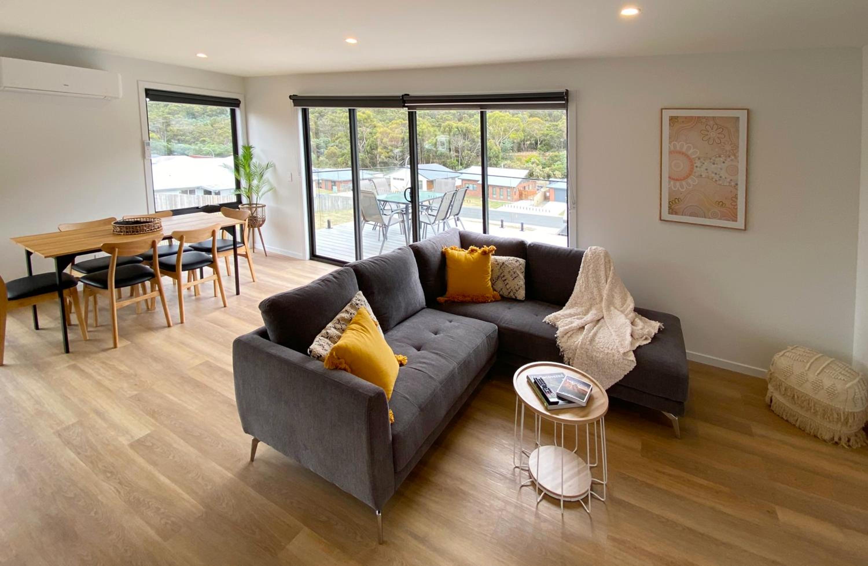 Albatross Rise - Modern Family Home