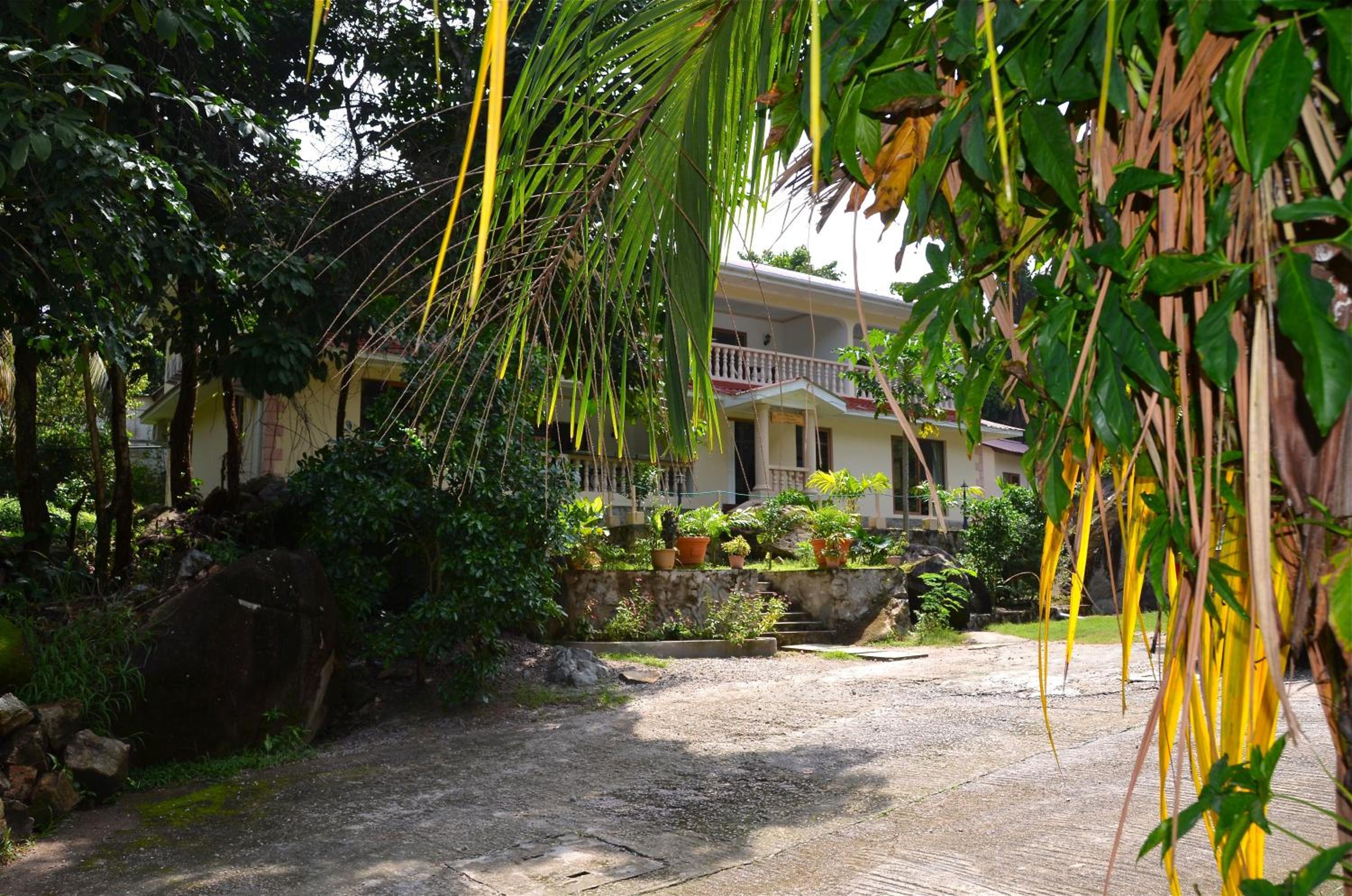 Forest Lodge