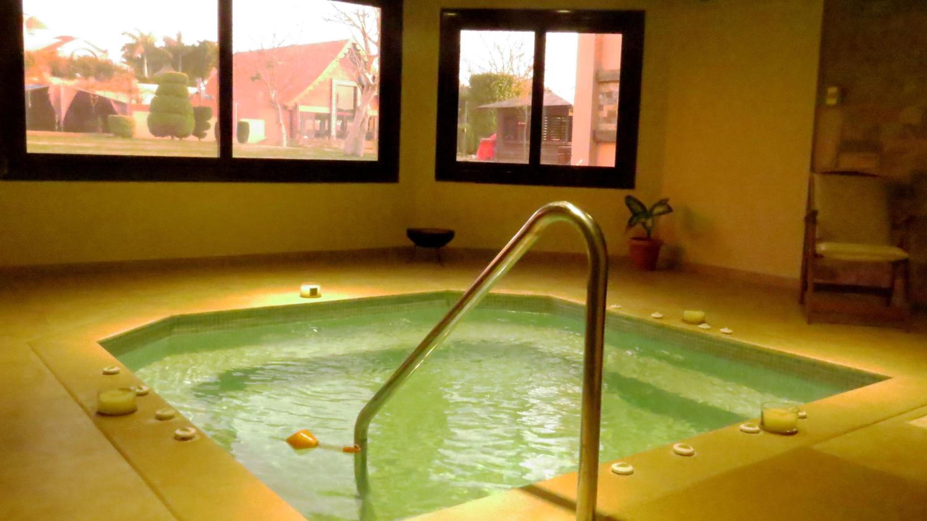 Africana Hotel & Spa