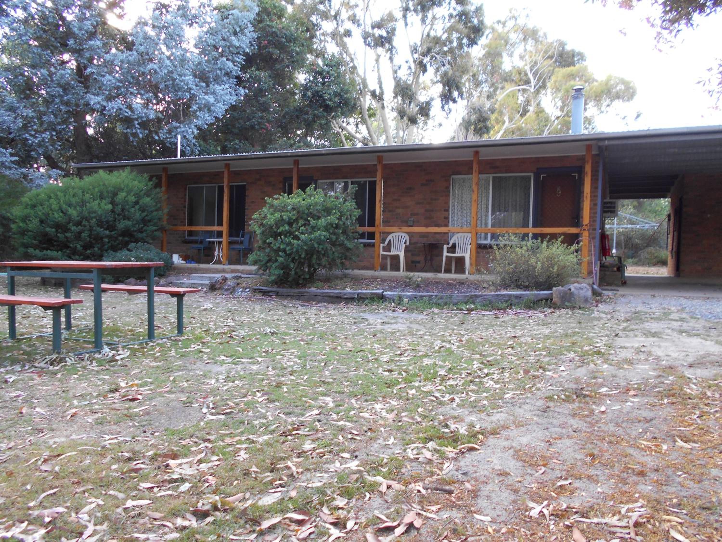 Grampians View Cottages and Units