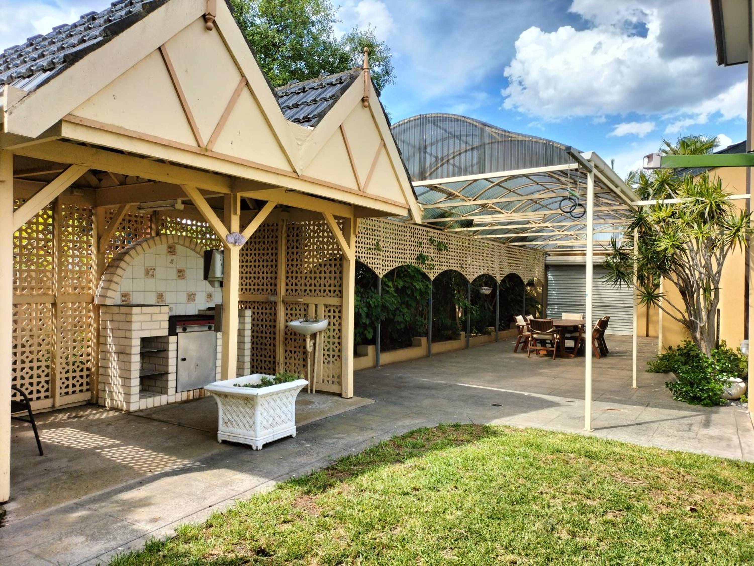 12 mins to Mel Airport-Good Wood House