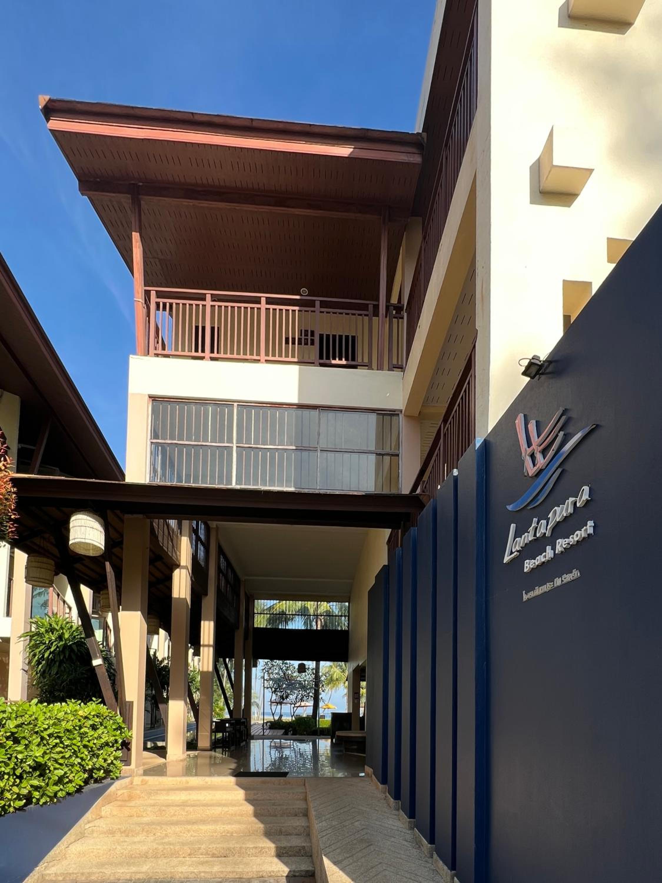 Hotel LANTA PURA beach resort-SHA extra plus - Image 1