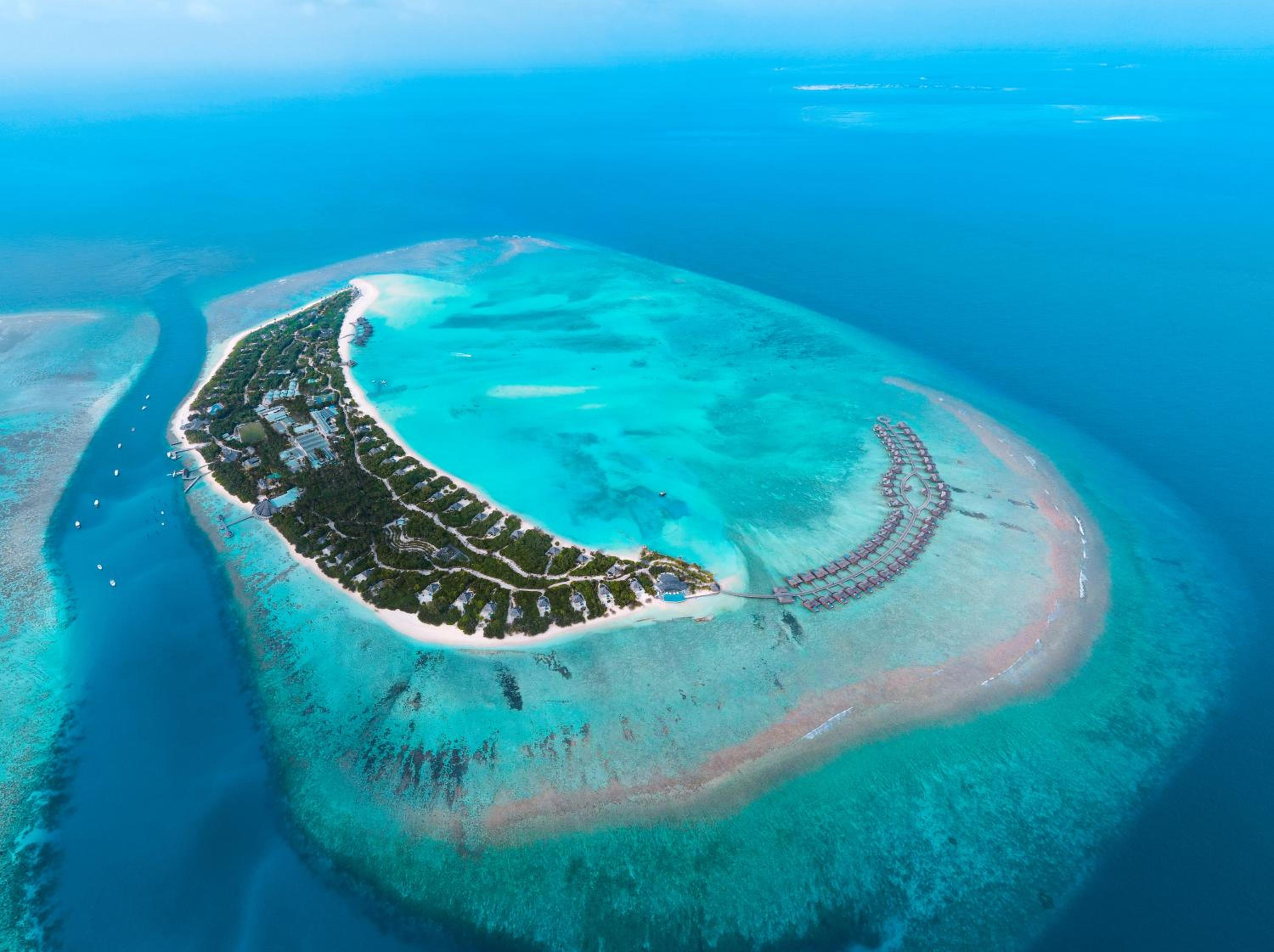 Hideaway Beach Resort & Spa photo 2