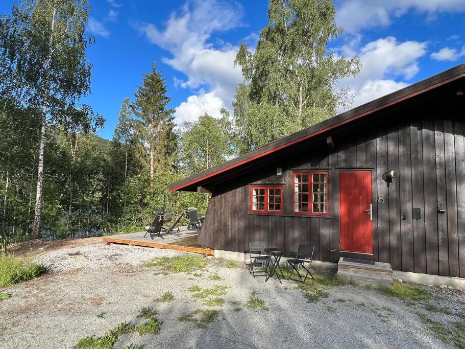 Koselig hytte med uteplas ved Hallingdalselva view 3