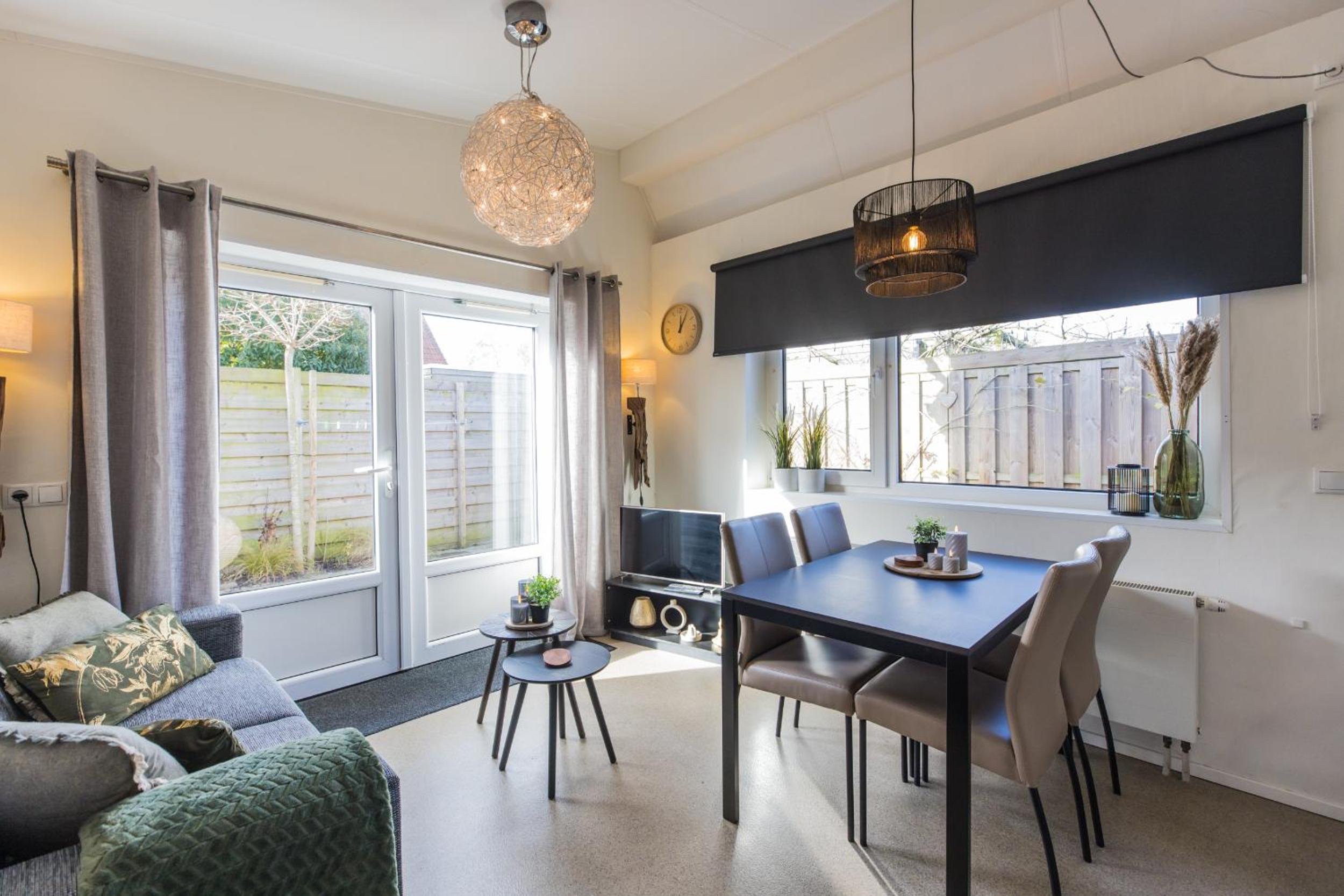 Nieuw Holiday home Oostkapelle centrum view 5