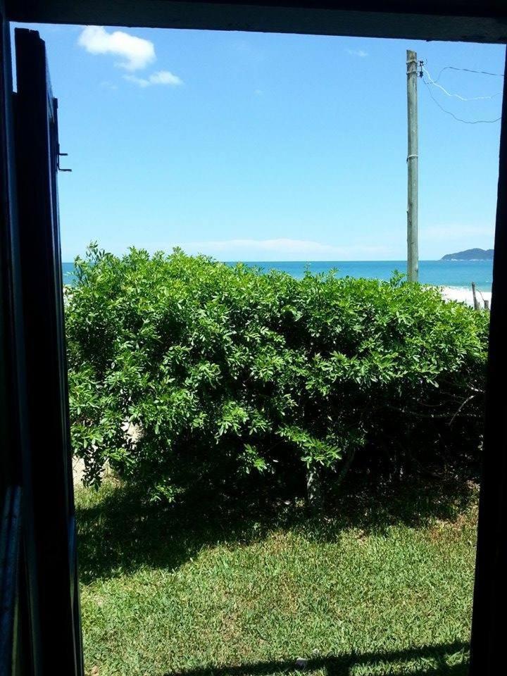 Casa de praia na beira do mar