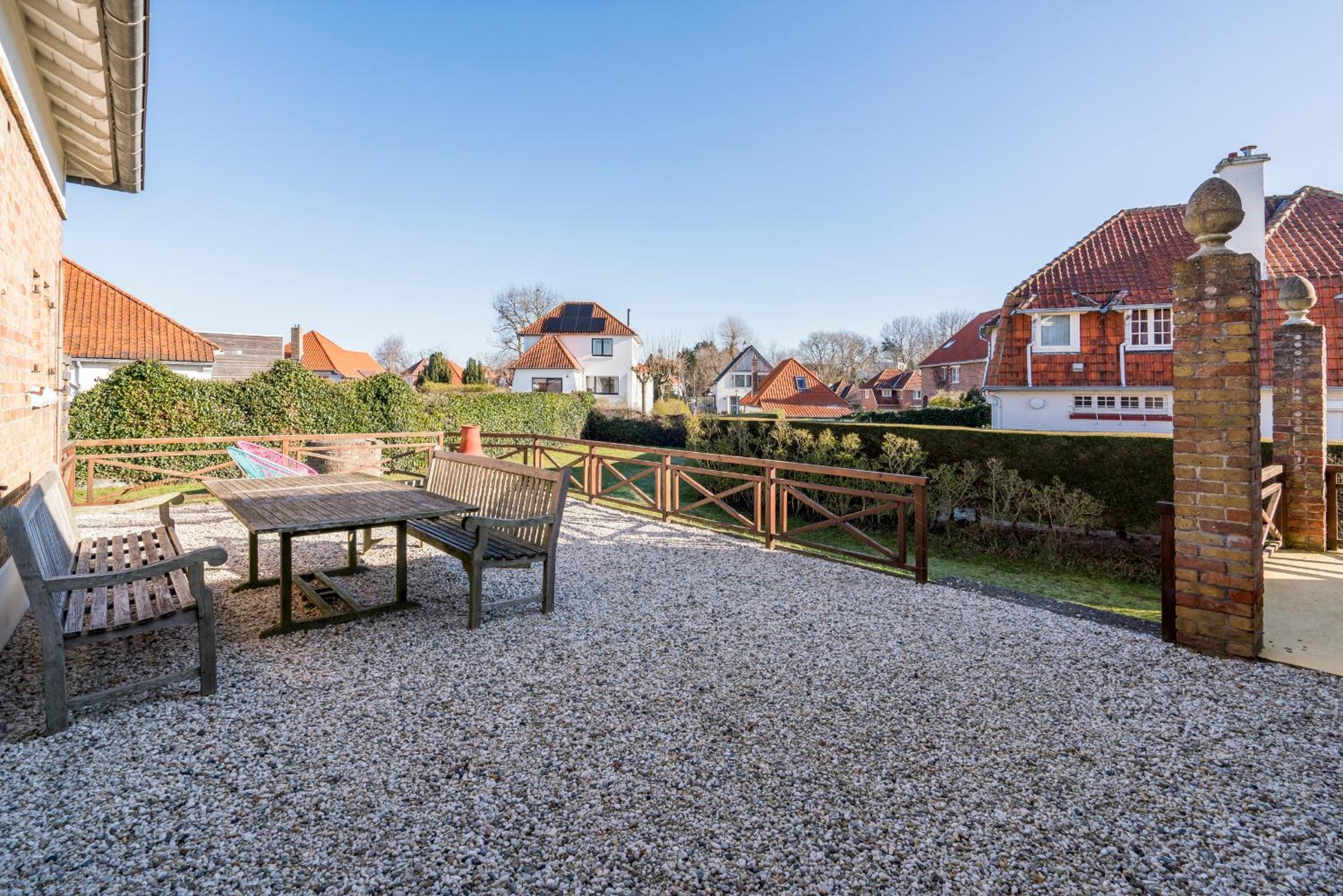 Karaktervolle familie villa 12p - ruim én vlak bij strand