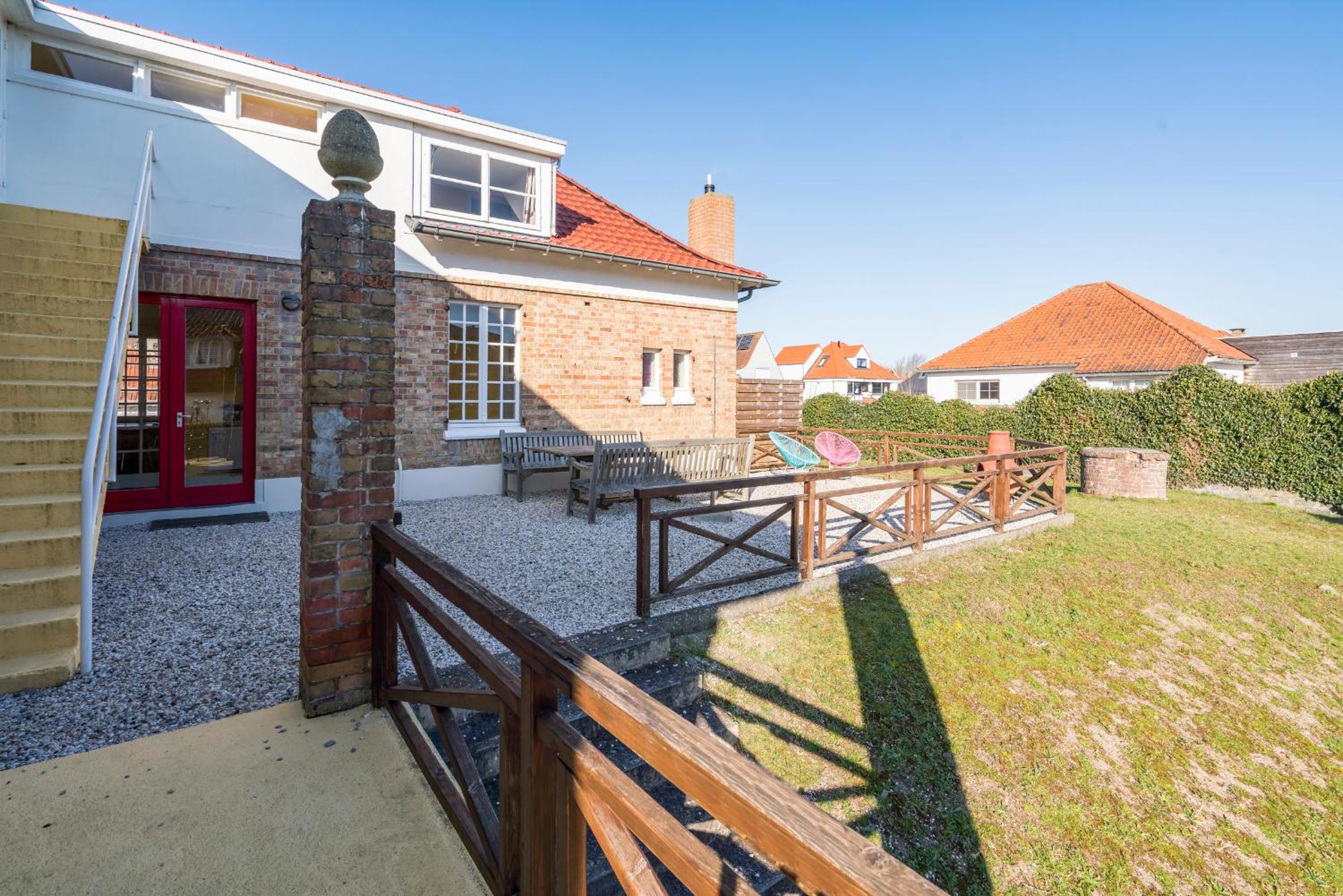 Karaktervolle familie villa 12p - ruim én vlak bij strand