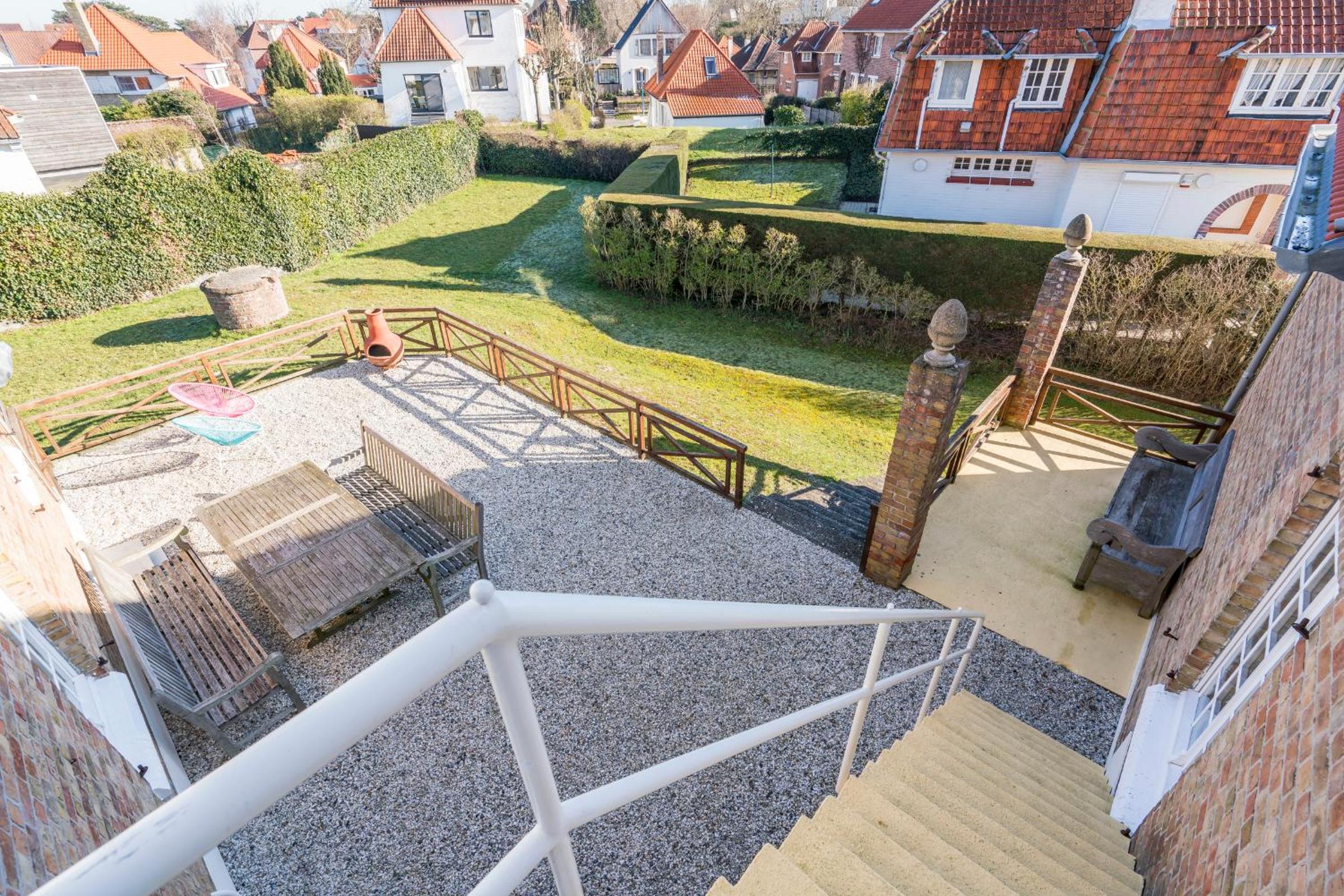 Karaktervolle familie villa 12p - ruim én vlak bij strand