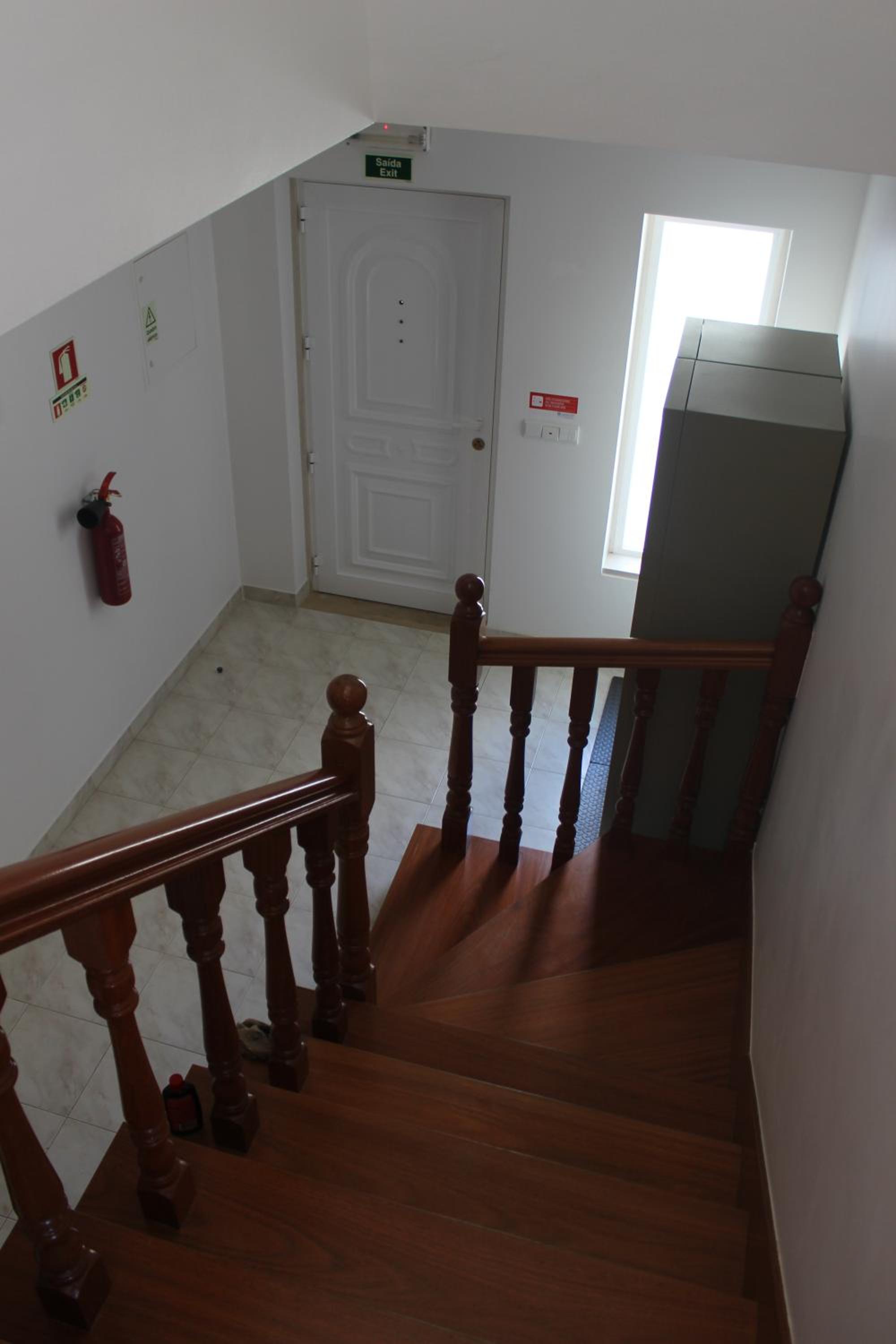 Ericeira Chill Hill Hostel & Private Rooms