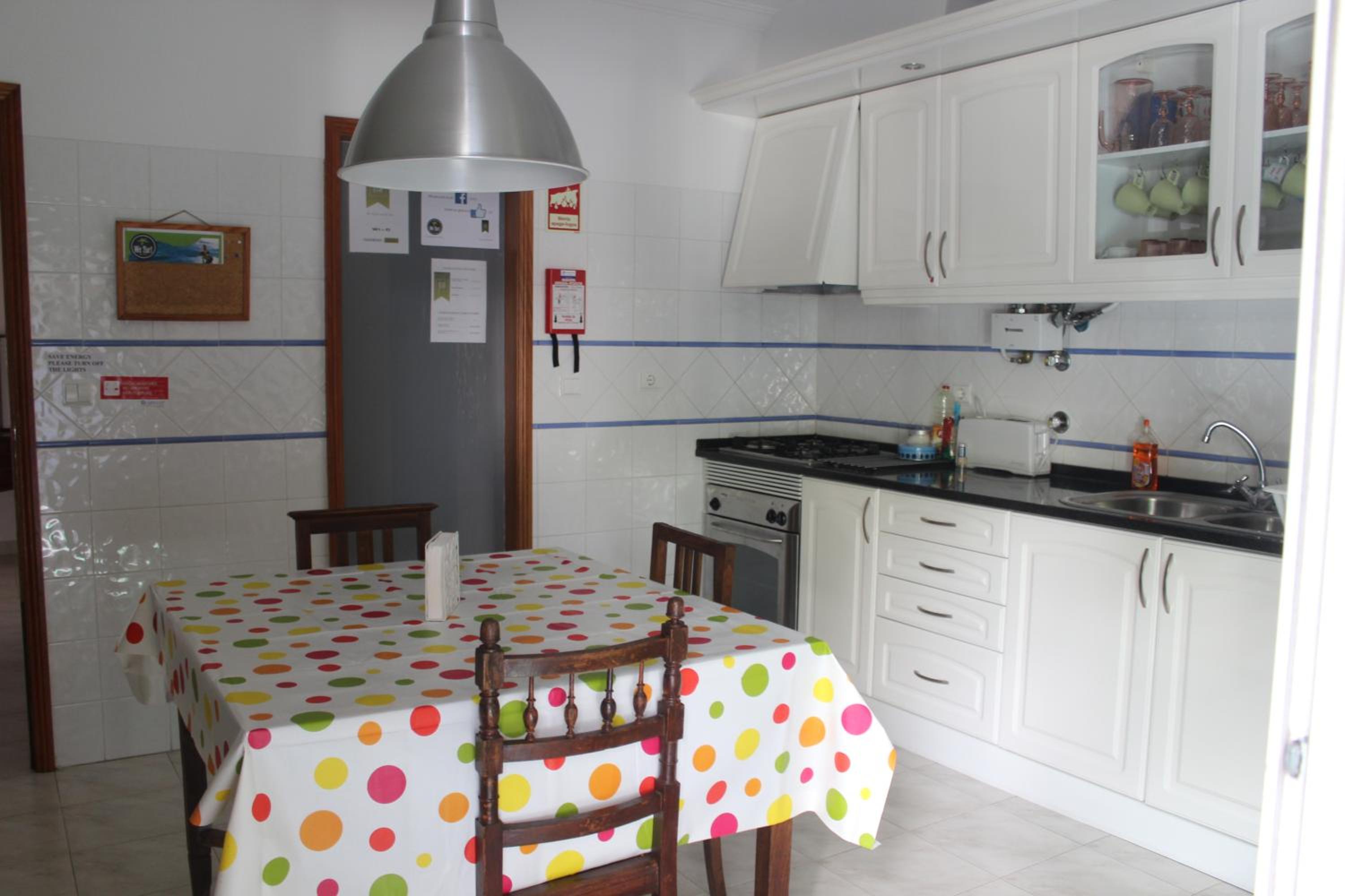 Ericeira Chill Hill Hostel & Private Rooms