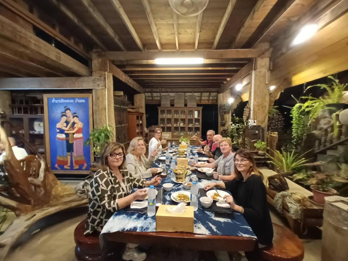 Baanthep Antique Homestay