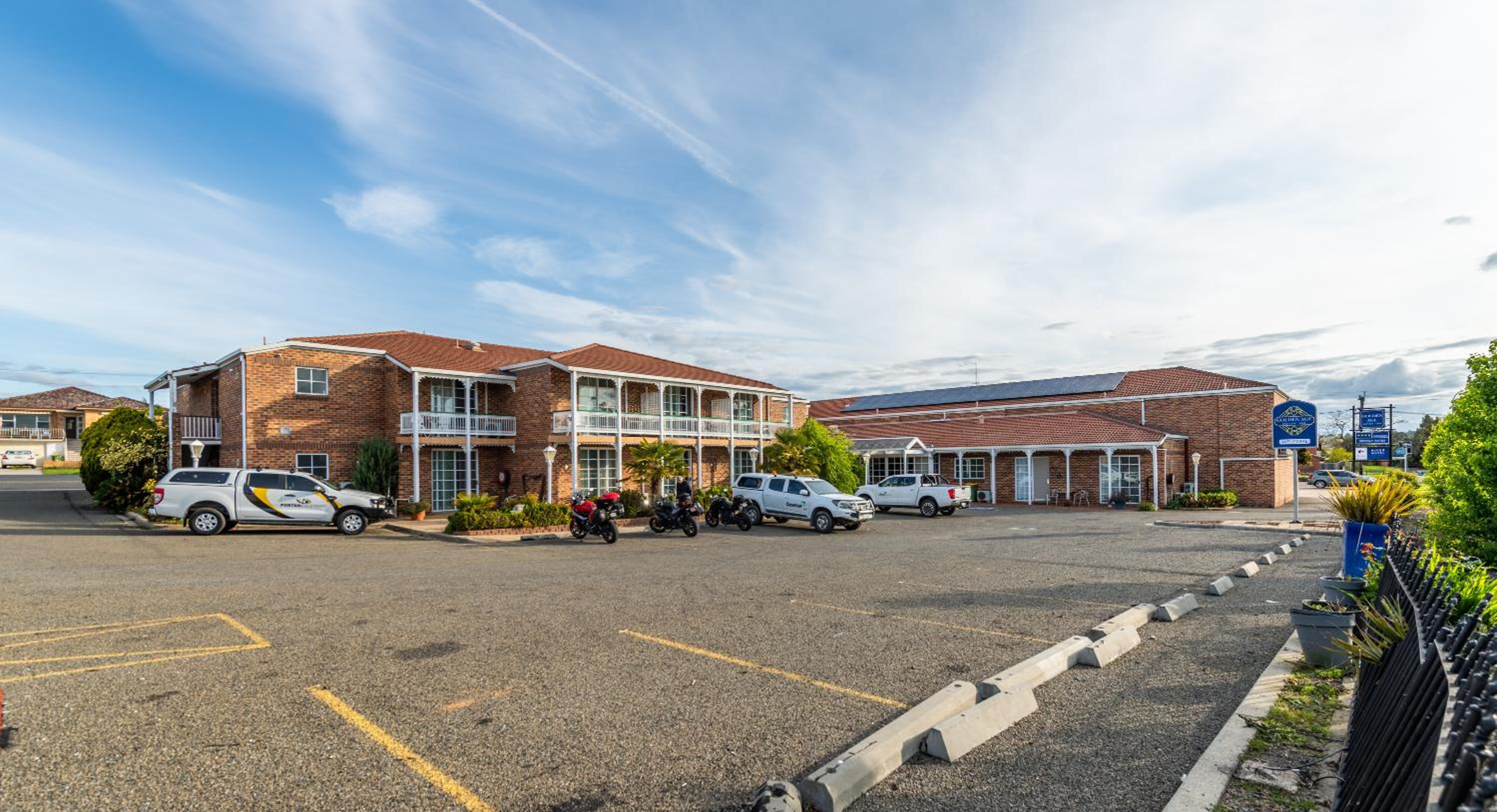 Golden Age Motor Inn
