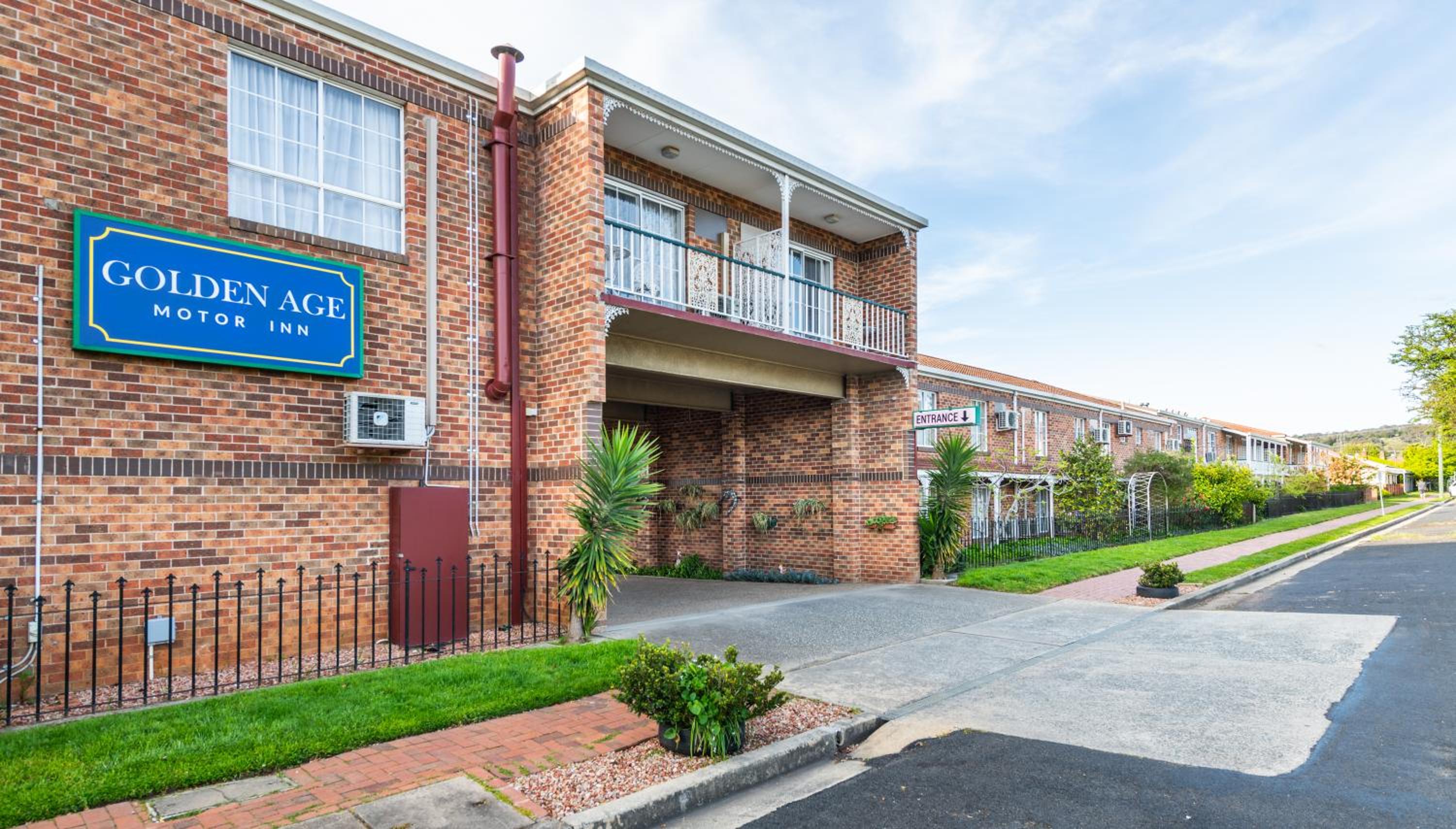 Golden Age Motor Inn