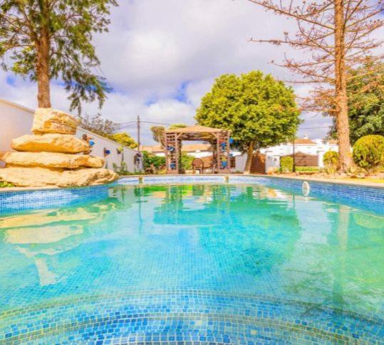 Gran Casa con Piscina Privada by Chiclana Dreams