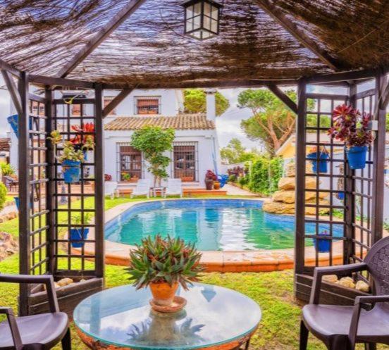 Gran Casa con Piscina Privada by Chiclana Dreams