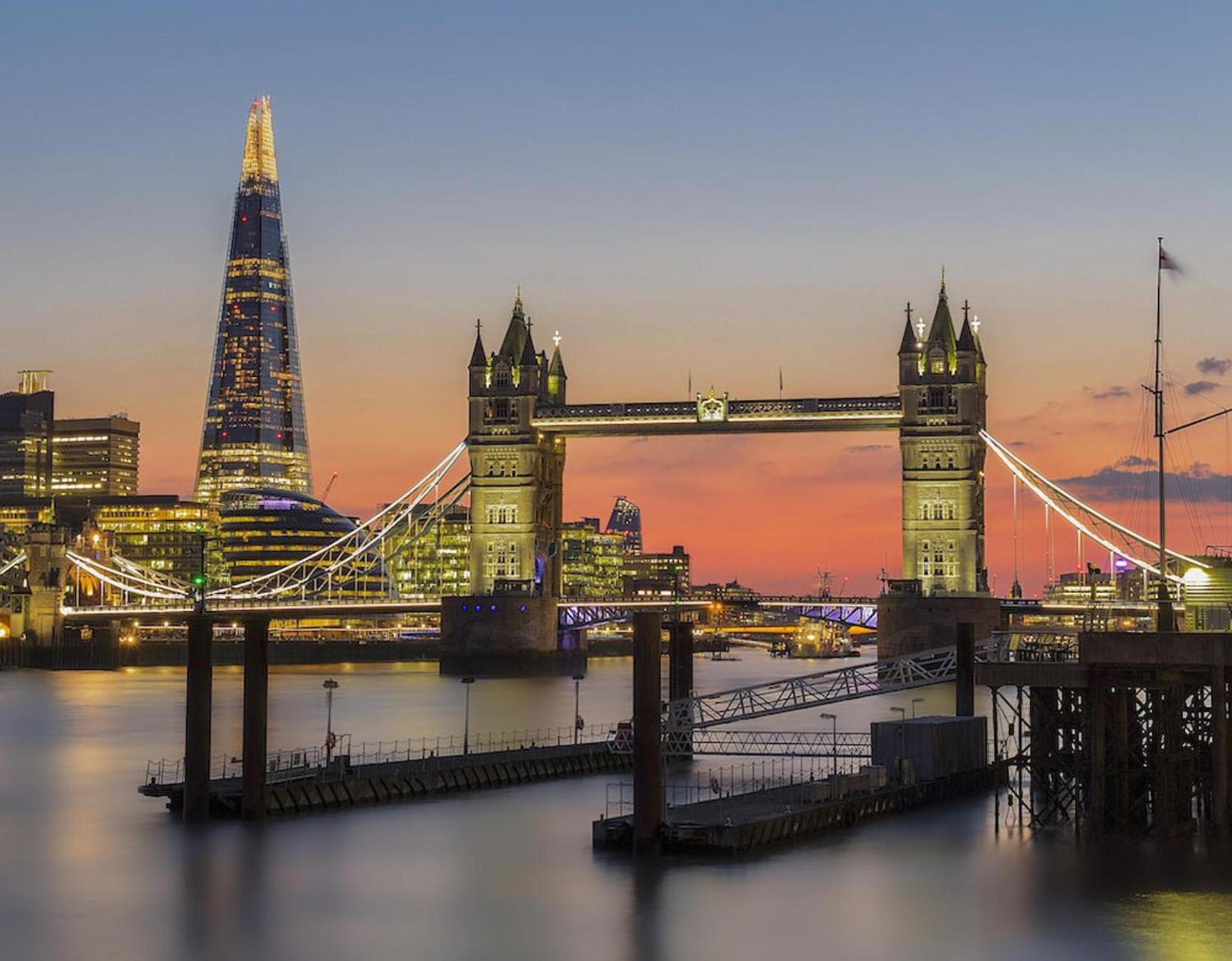 Central London 3-Bed Apt Sleeps 6 3 mins to Tube
