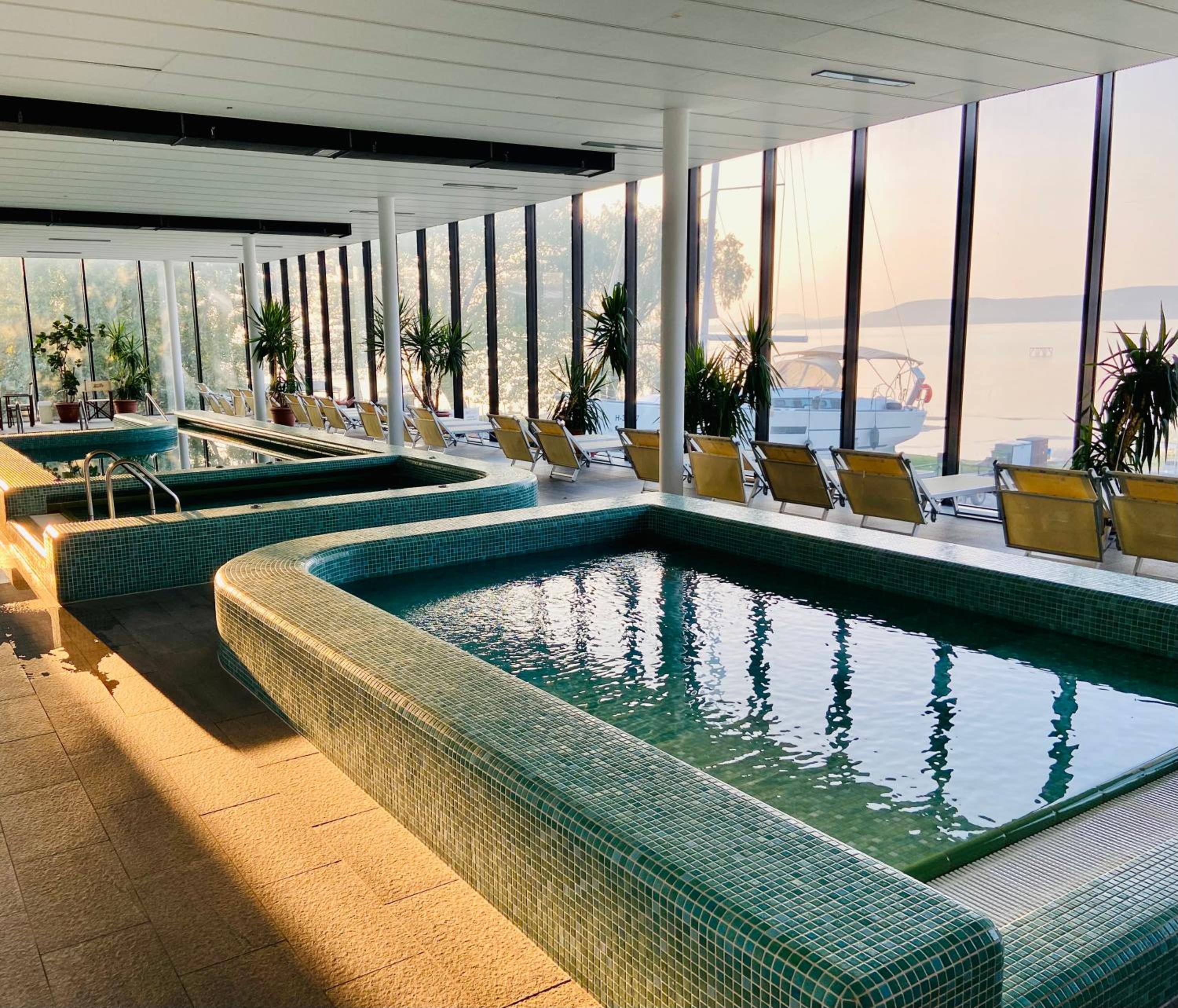 BL LAKESIDE APARTMAN view 4