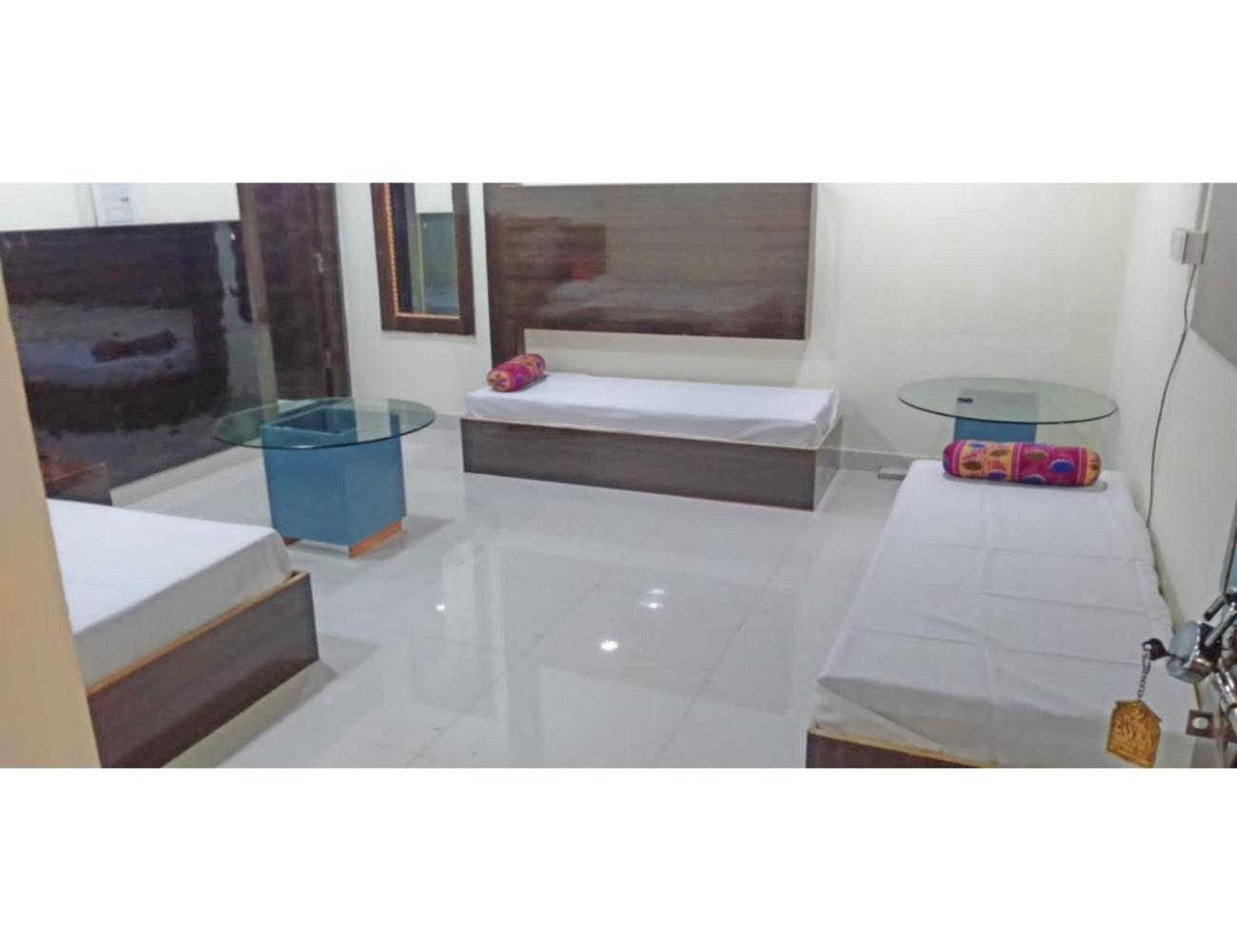 The Two Angel Homestay, Shivpuri