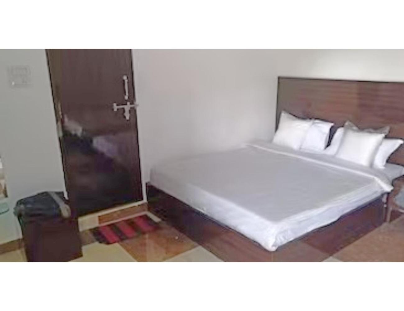 The Two Angel Homestay, Shivpuri