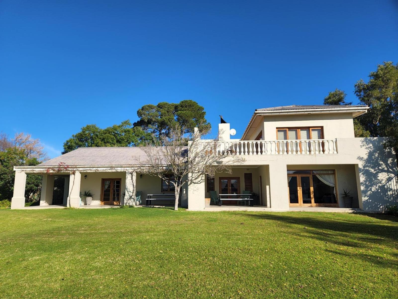 DuVon Farmhouse view 2