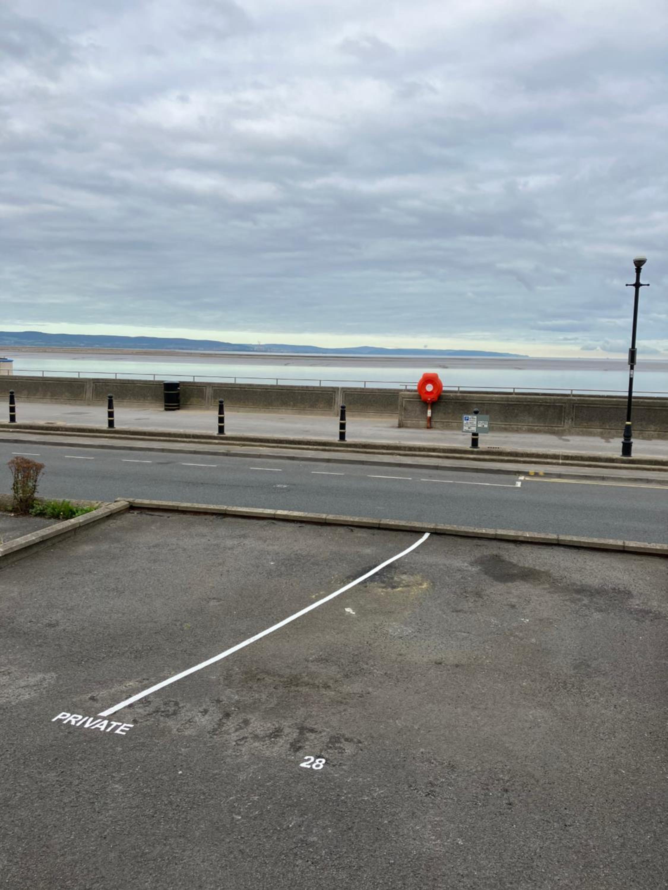 Lovely family seafront property in Burnham-on-Sea view 2