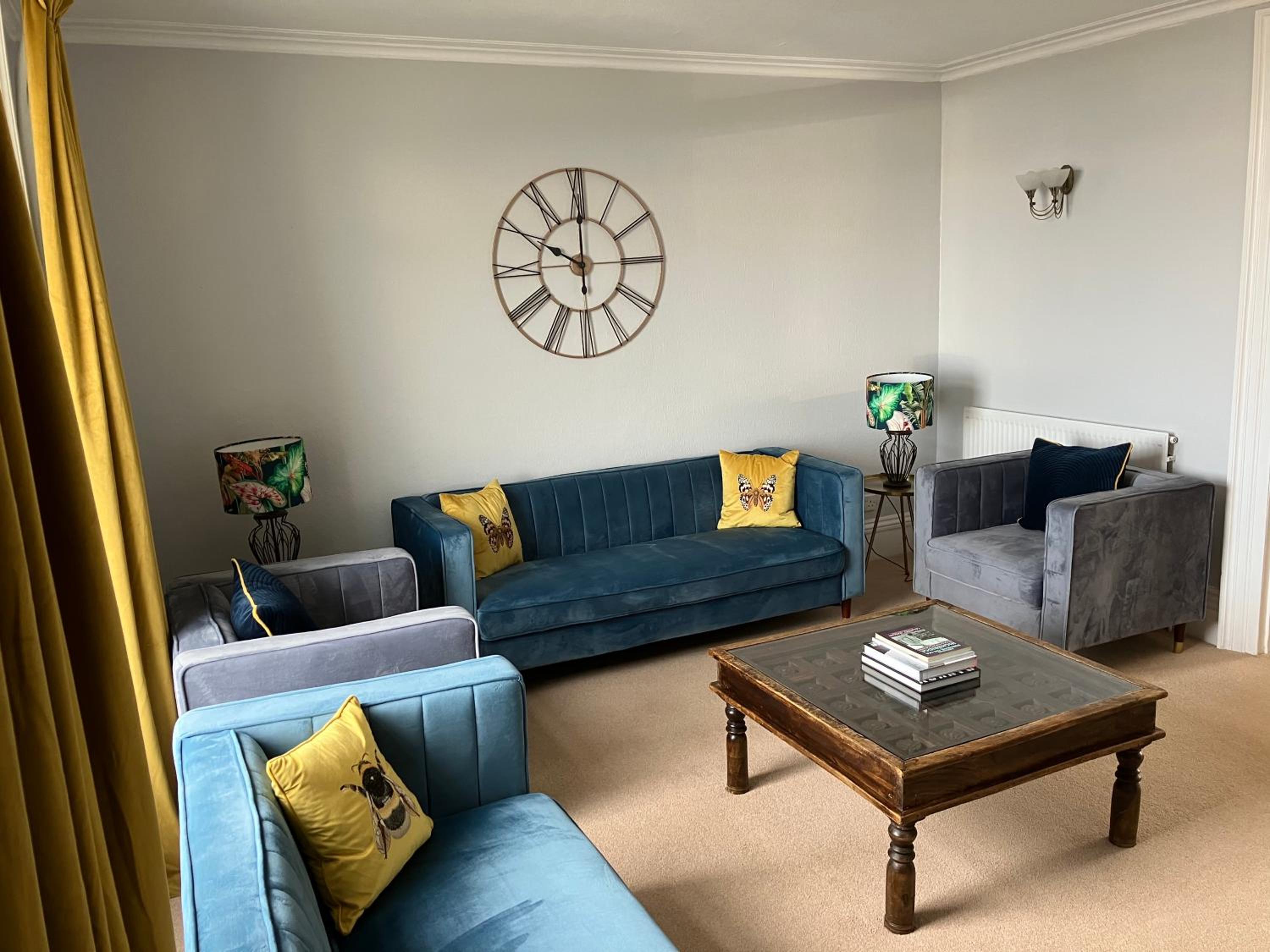 Lovely family seafront property in Burnham-on-Sea view 4