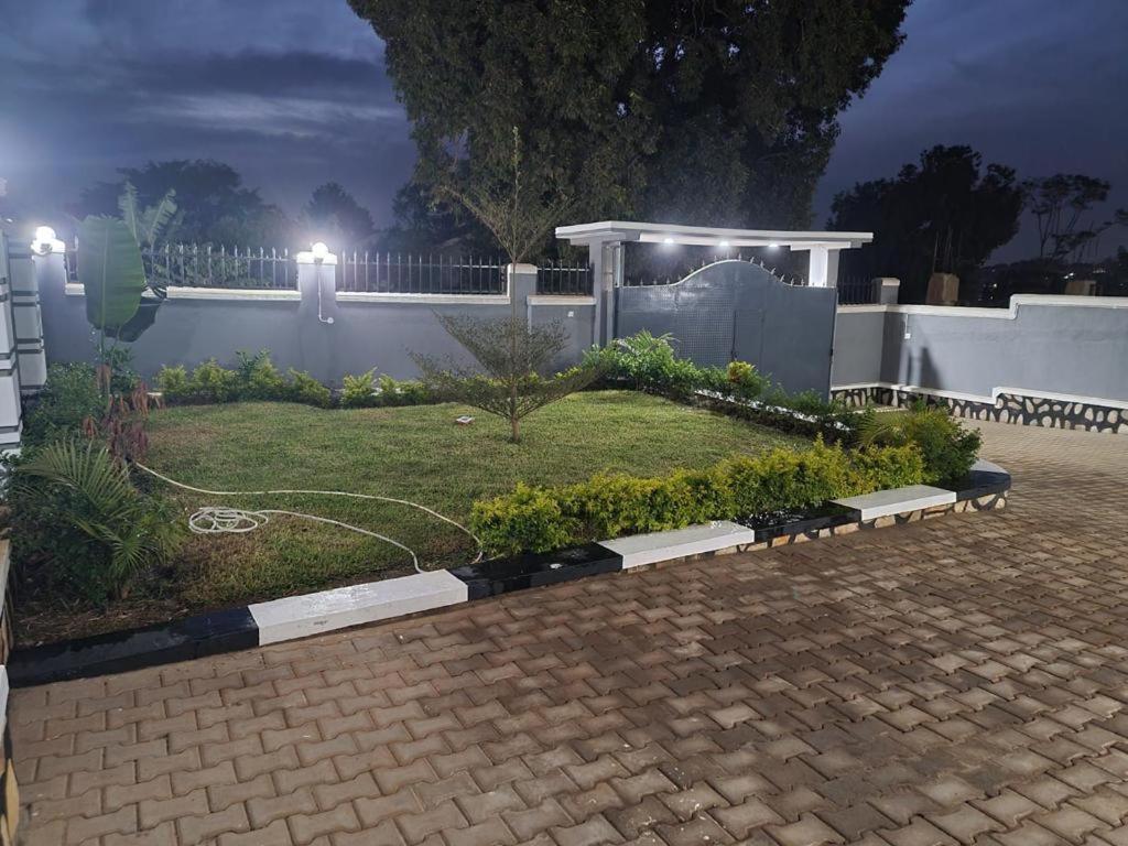 Beautiful family House view 3