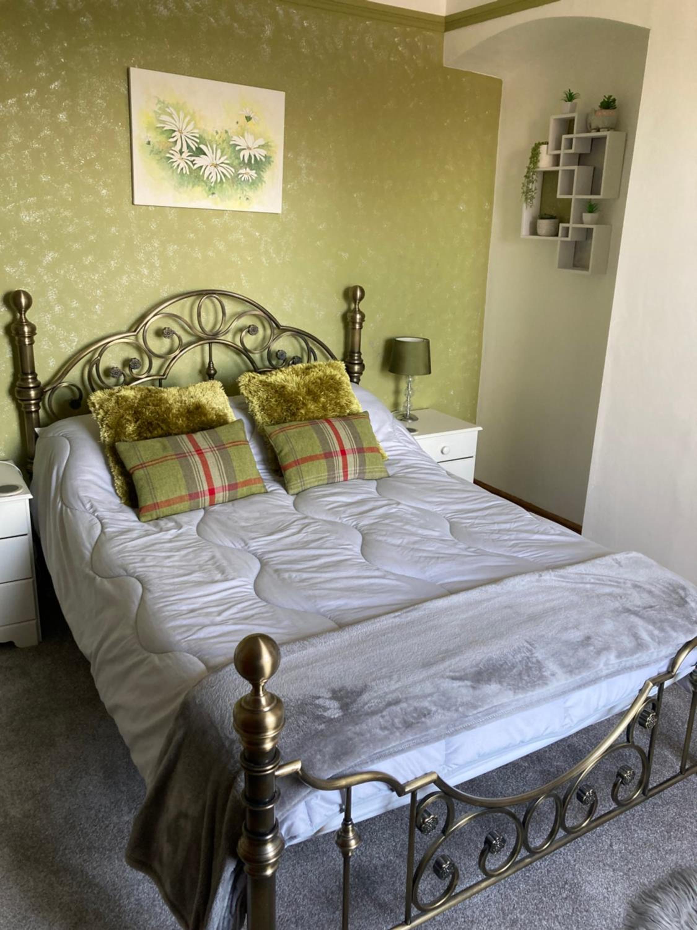 Ellies Guest House