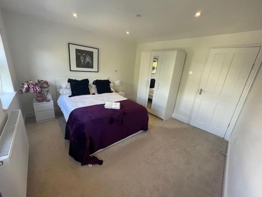 Light and Modern 2BR 1.5BA, newly refurbished! view 2