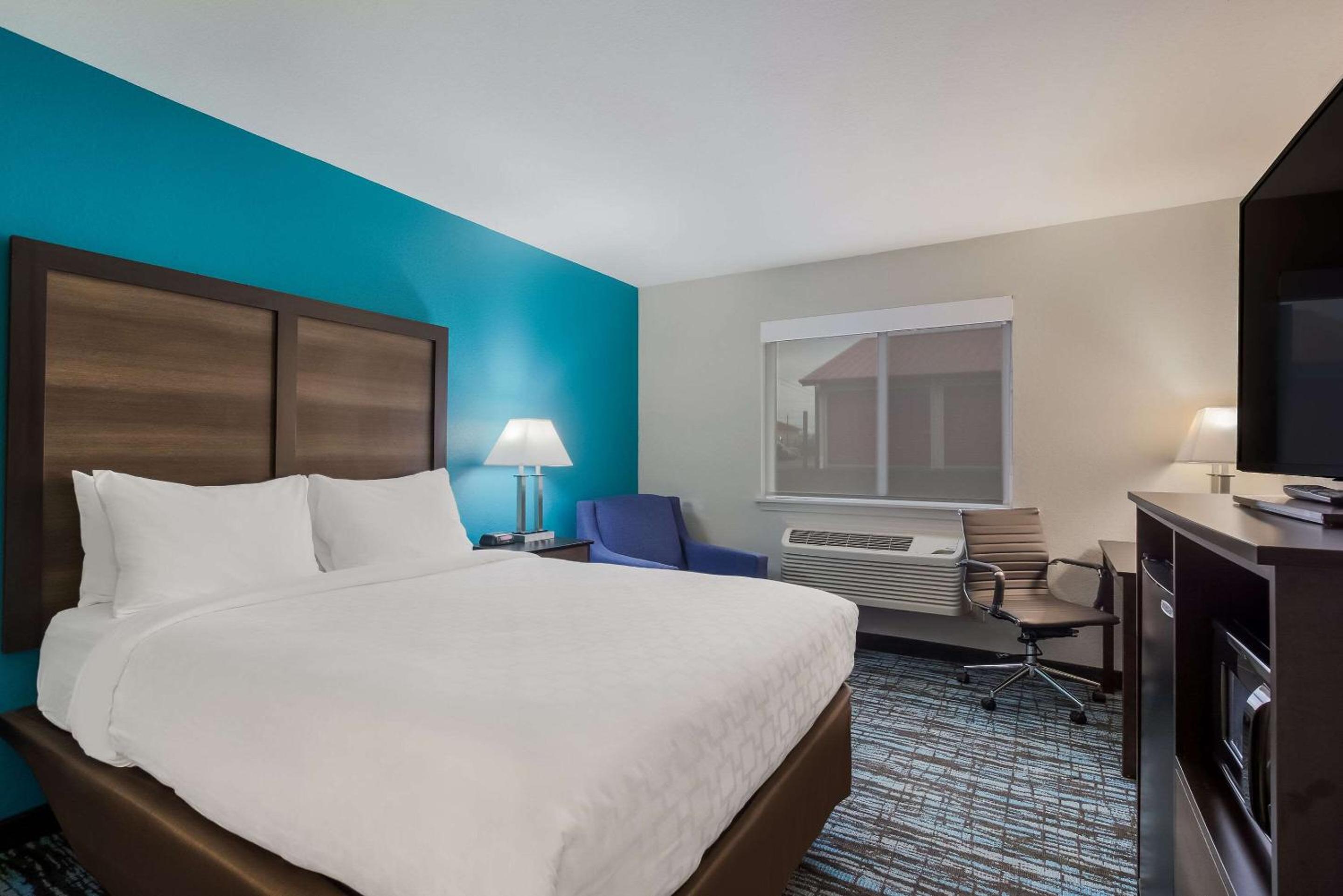 Clarion Pointe Harrodsburg-Danville