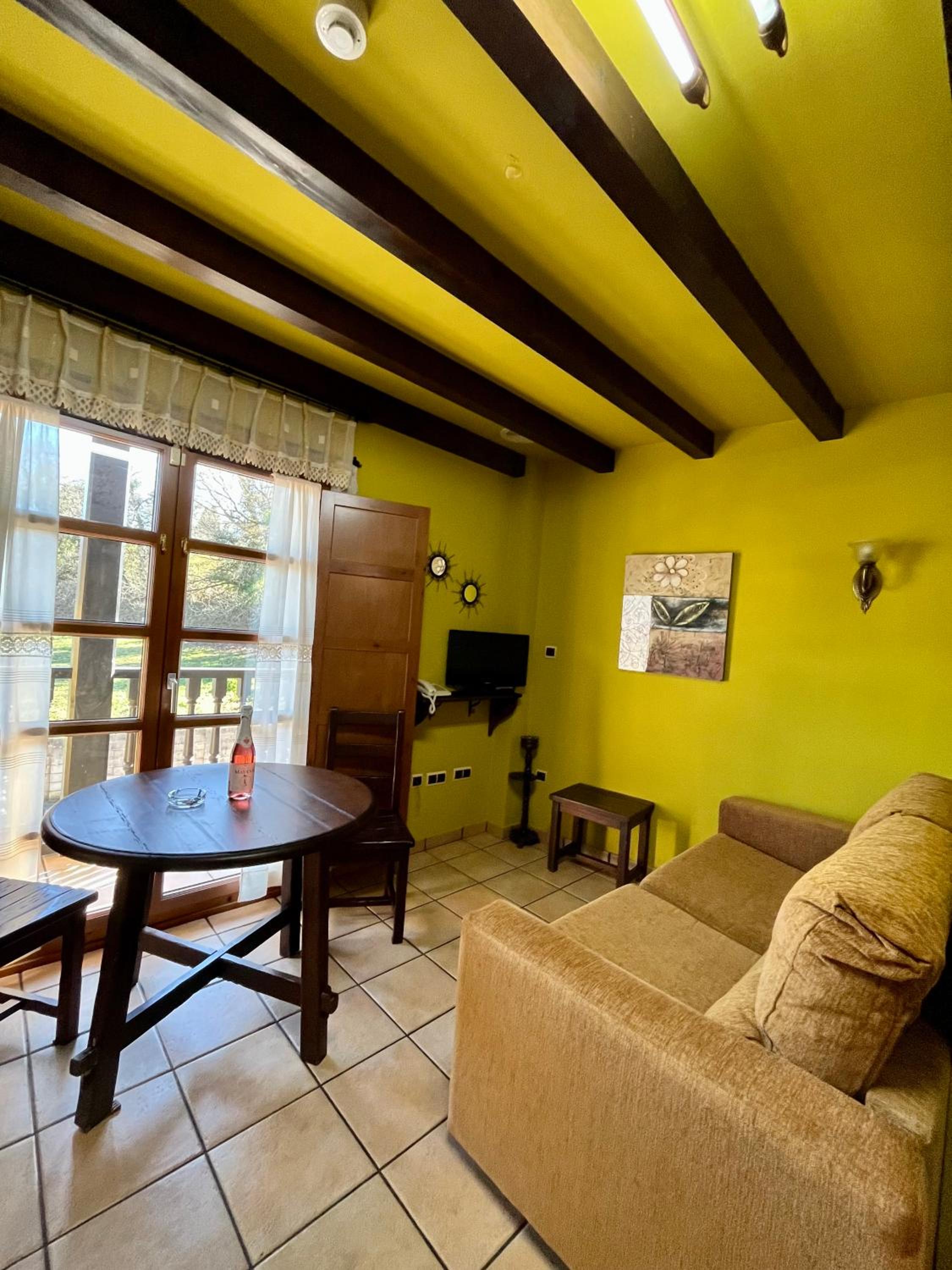 Apartamentos Turisticos Paseo de la Alameda photo 3
