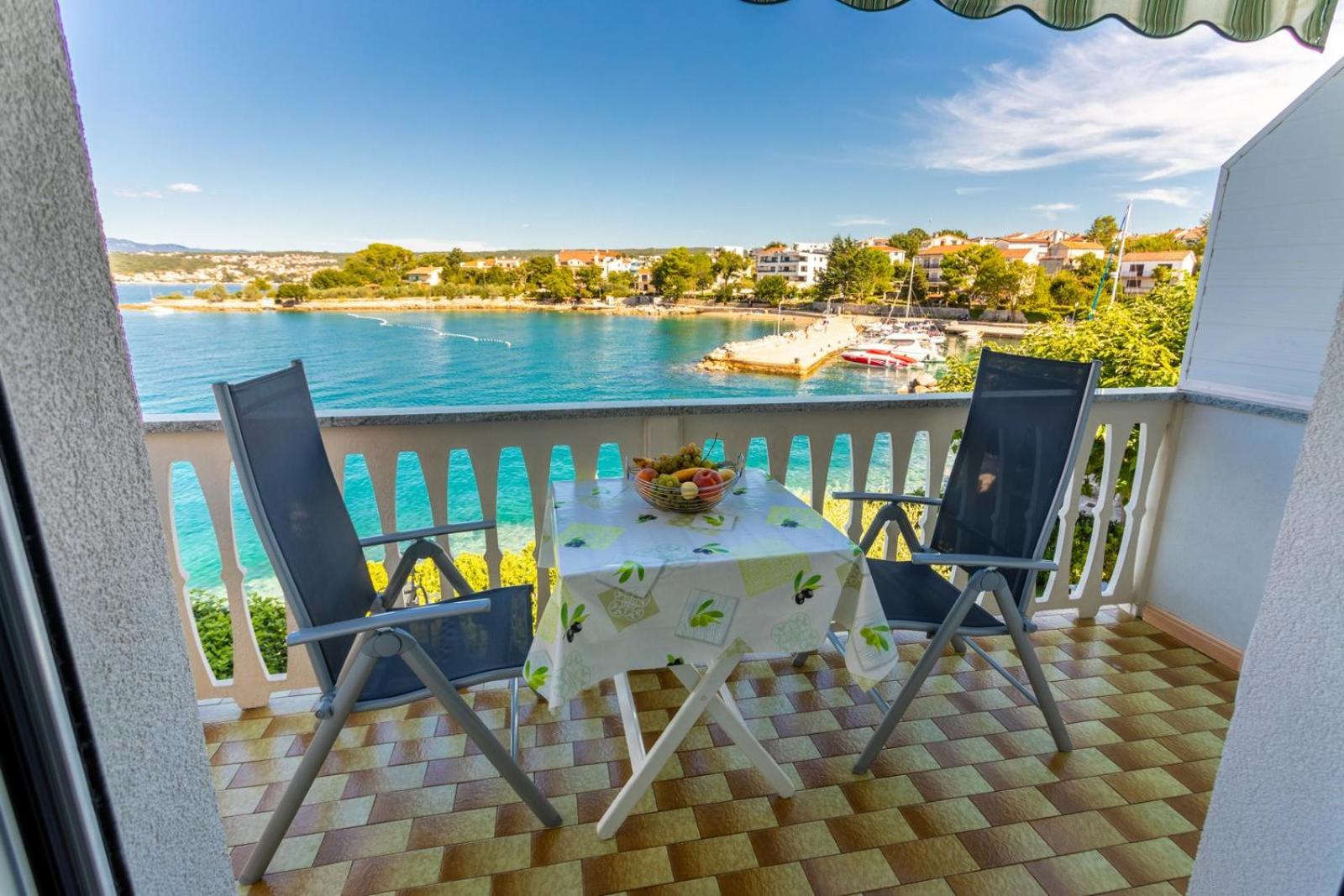 Apartments Dinka Vantačići view 4