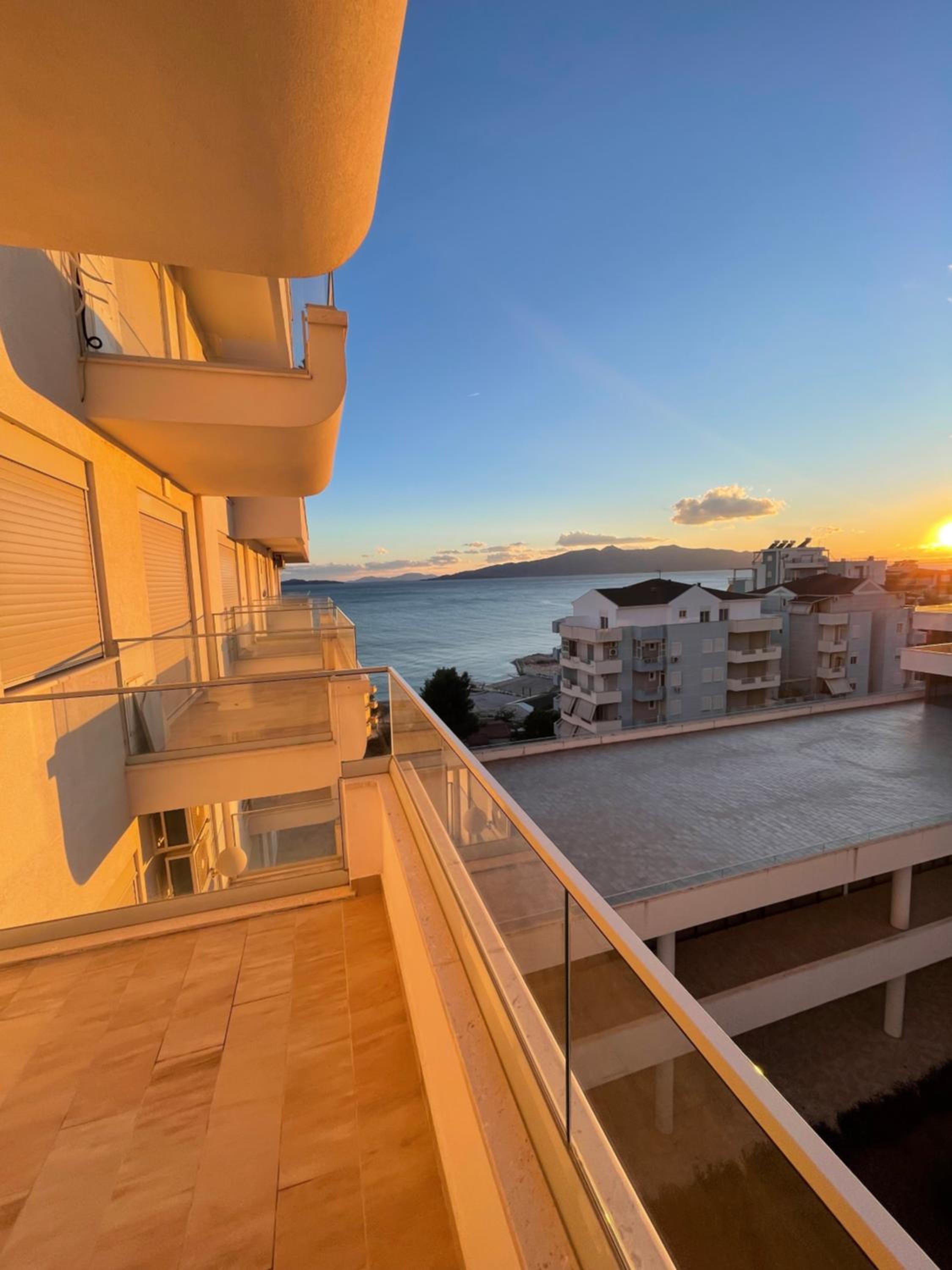SeaView Modern Two Bedroom Apartment