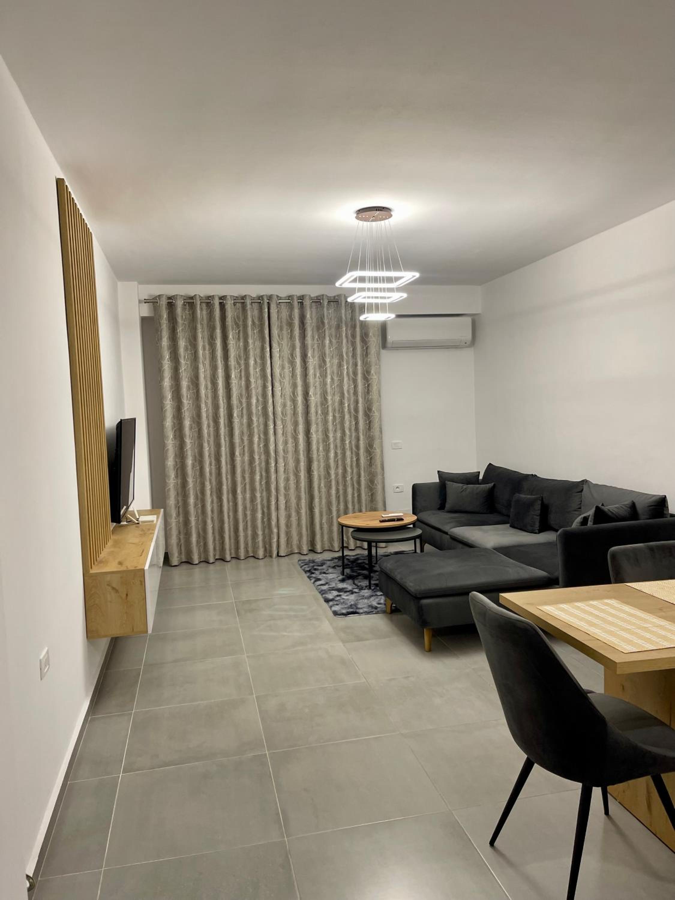 SeaView Modern Two Bedroom Apartment